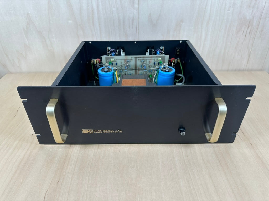 B&K Components ST-140 Stereo Power Amplifier