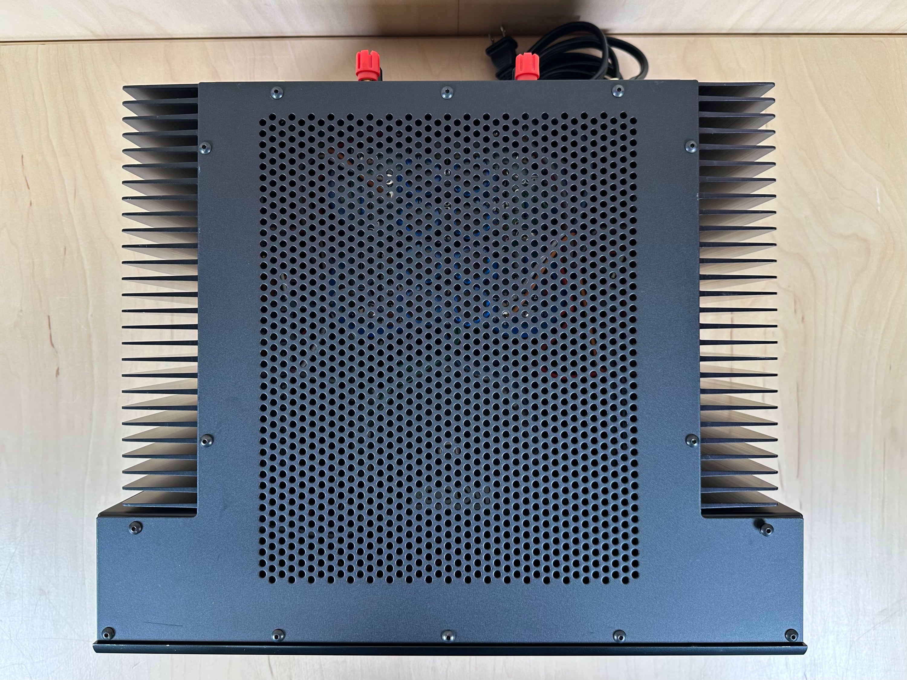 ADCOM GFA 5500 Power Amplifier