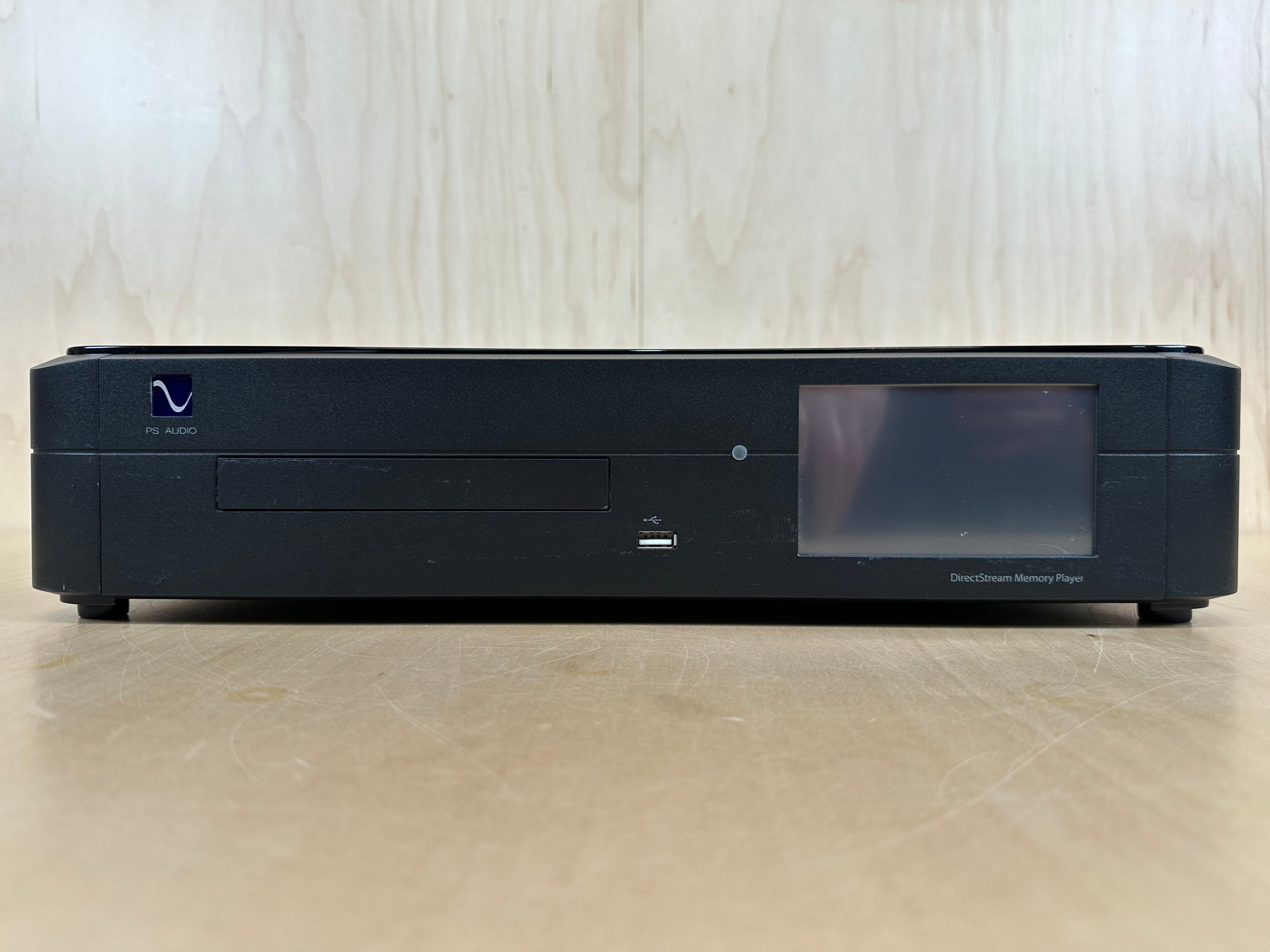 PS Audio DirectStream Memory Player. CD SACD Universal Transport