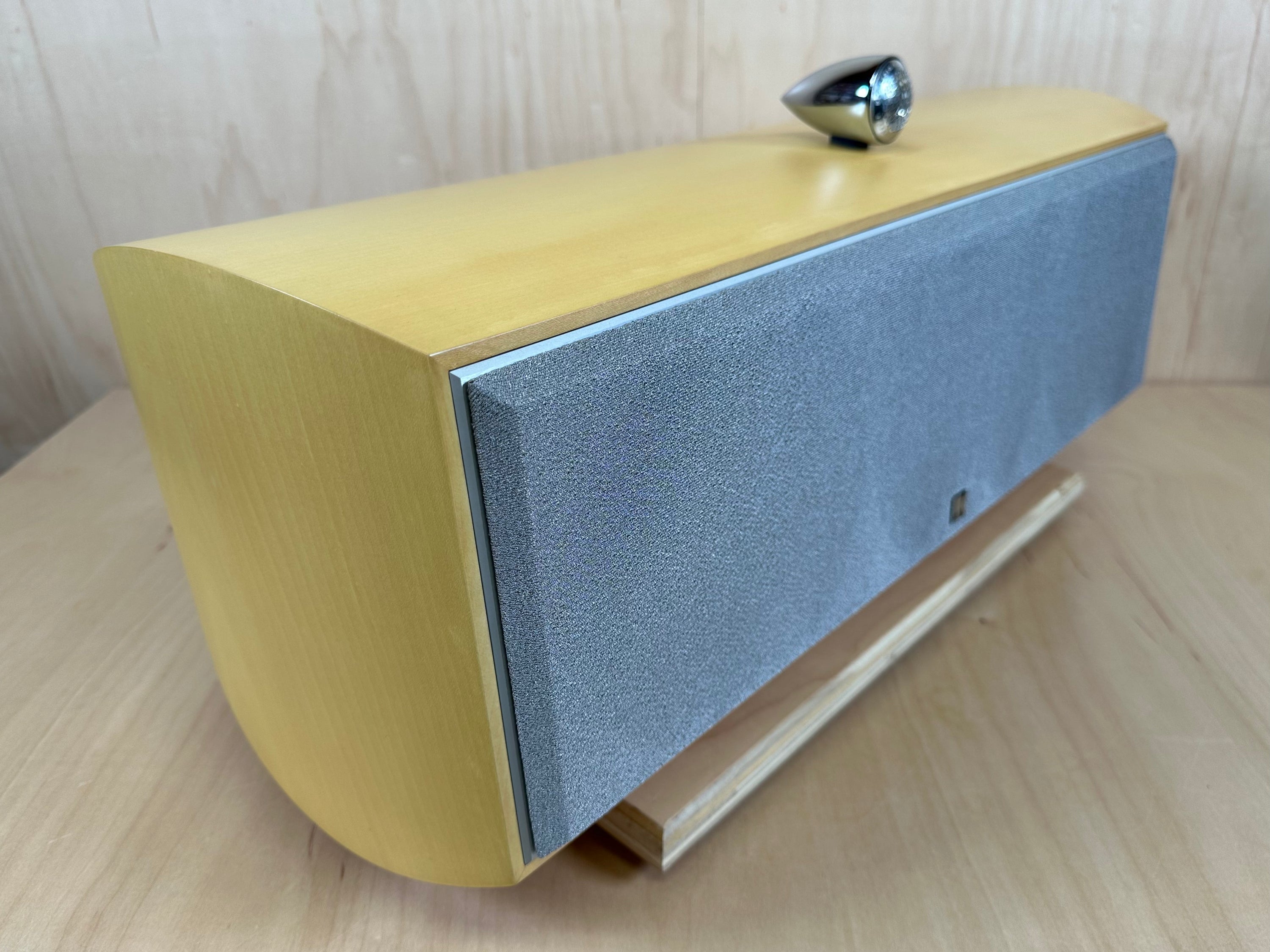 Kef XQ Two C Center Channel Speaker Light Maple w/Kef Rubber Pad