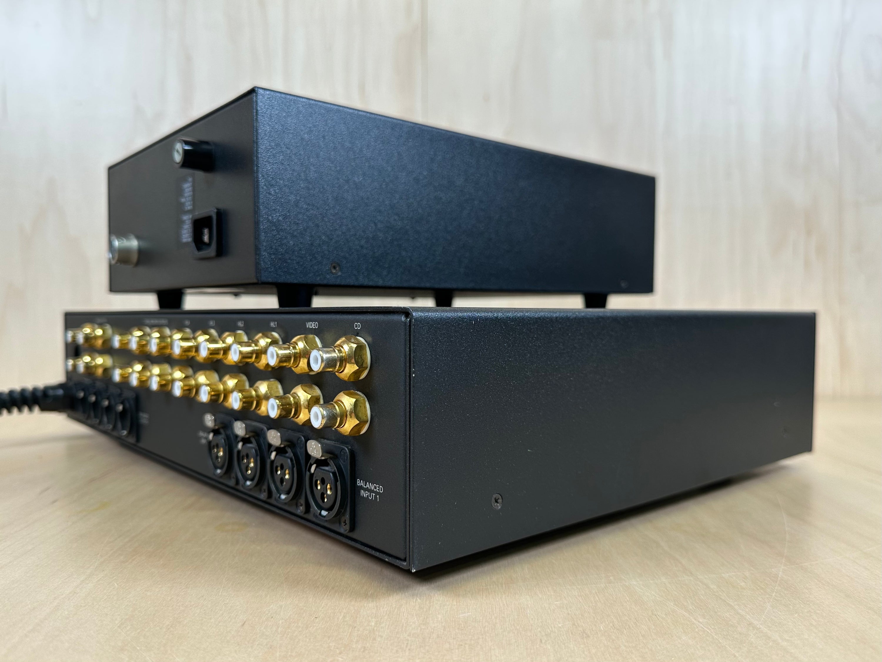 Threshold T2 Preamplifier