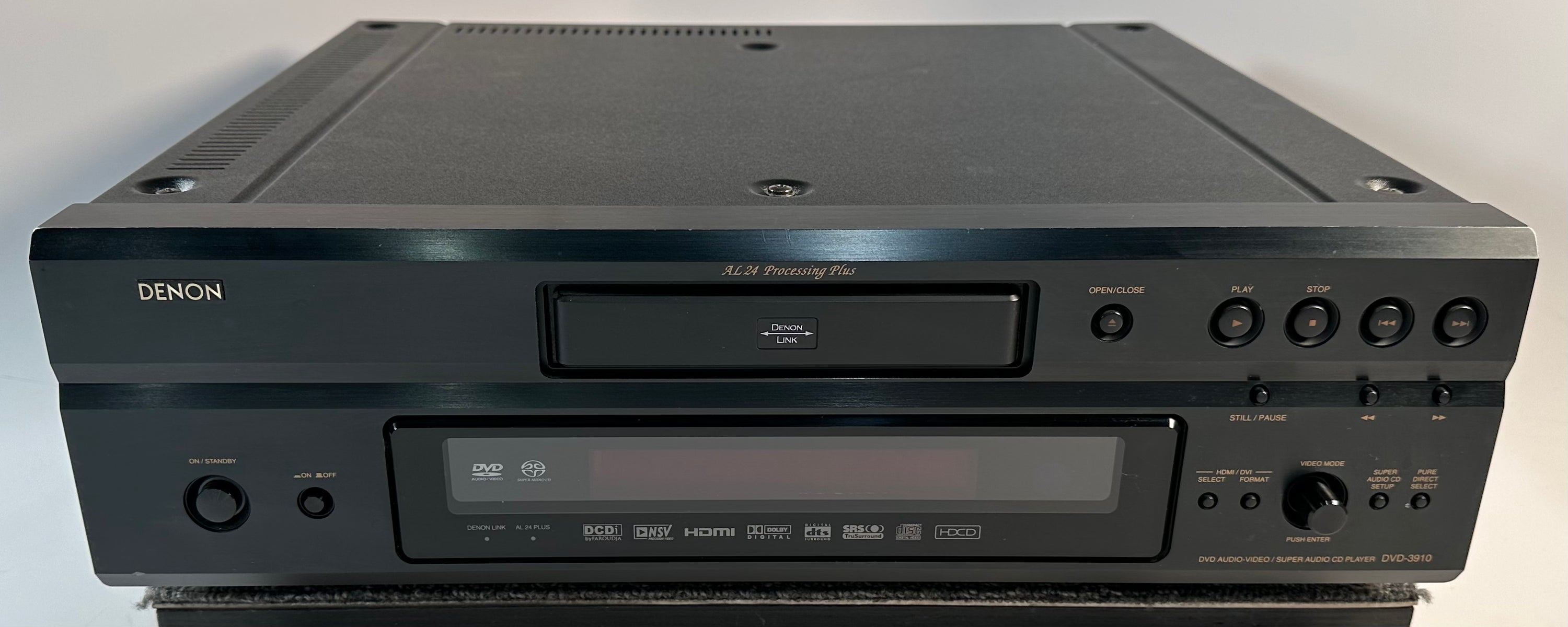 Denon DVD3910 DVD/SACD/CD Player