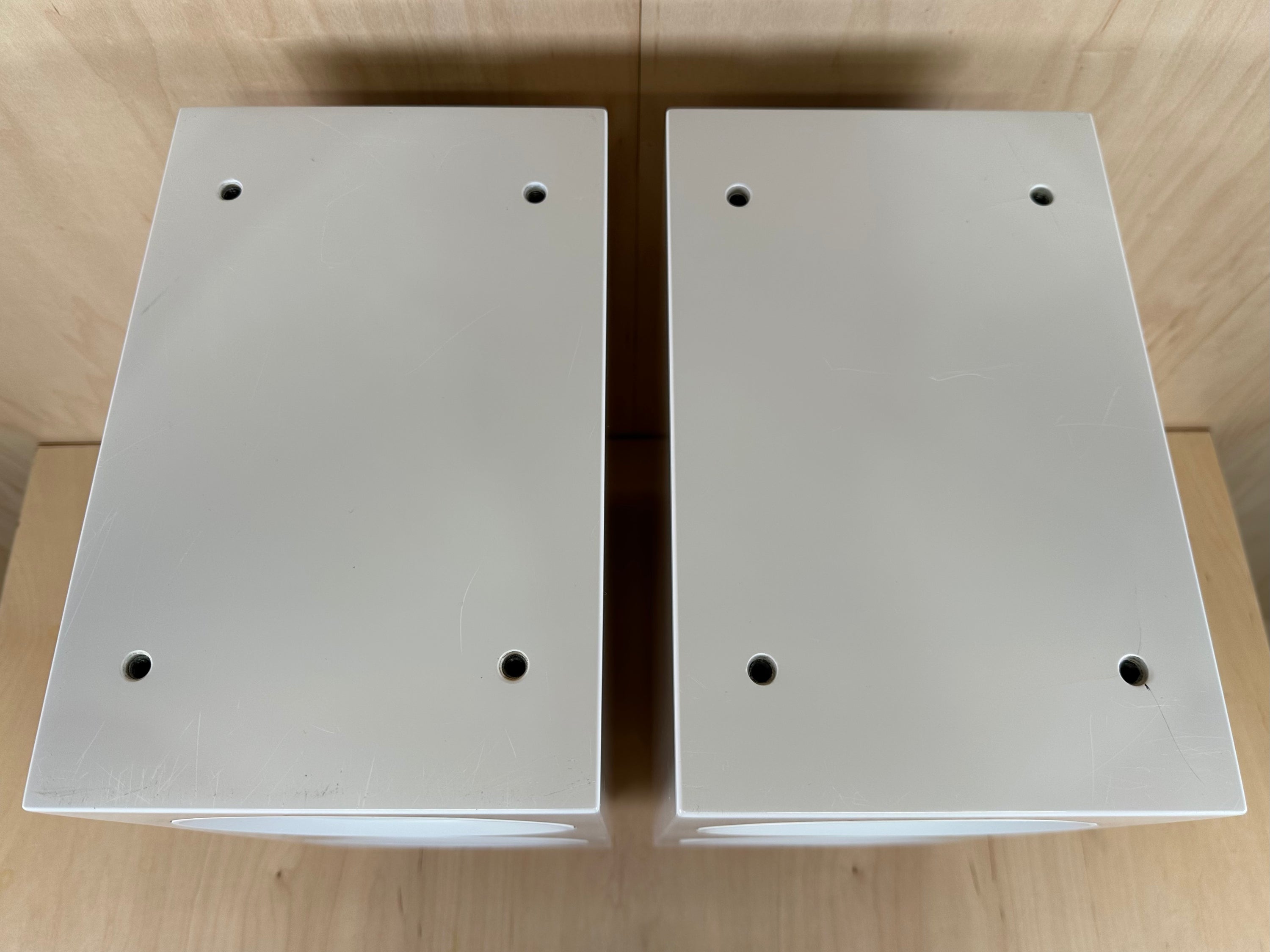 KEF R3 Speakers in Gloss White (NOT META)