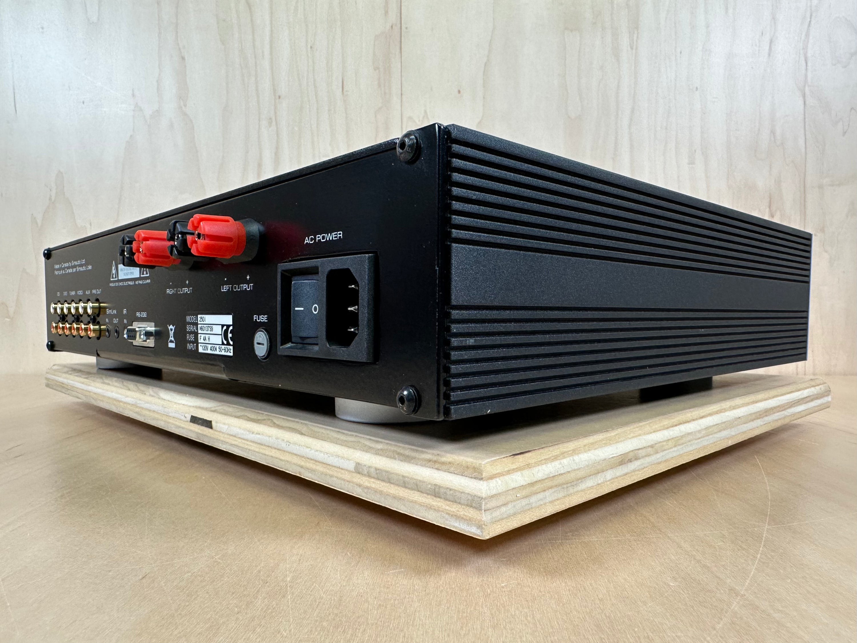 Simaudio Moon 250i Integrated Amplifier