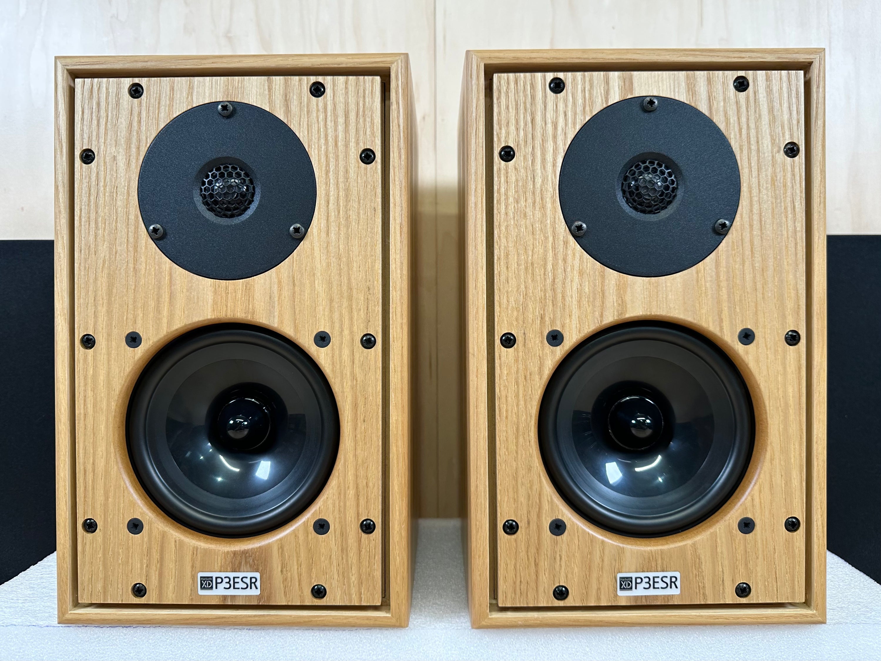 Harbeth P3ESR XD Olive Speakers w/Box