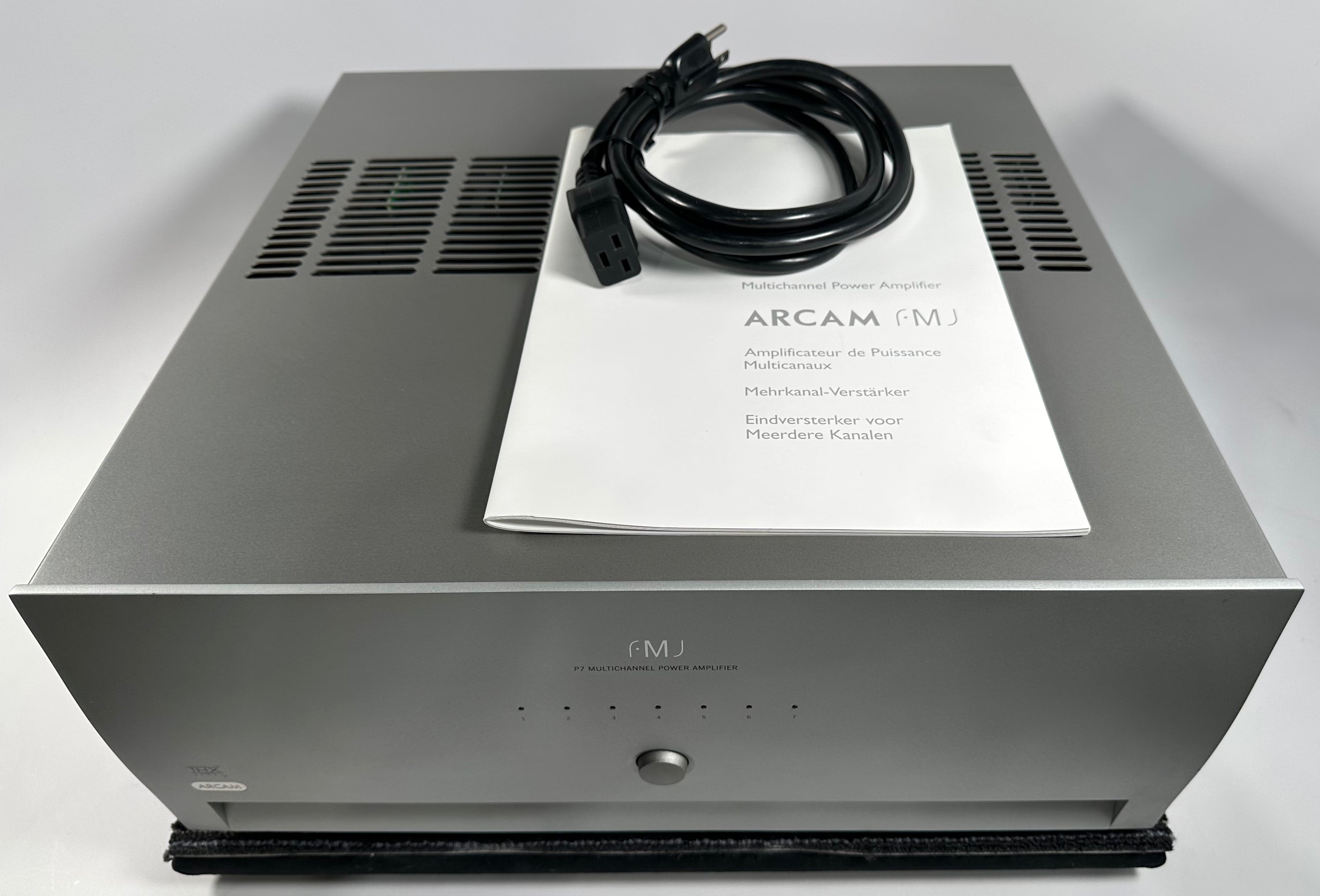 Arcam FMJ P7 Multichannel Power Amplifier