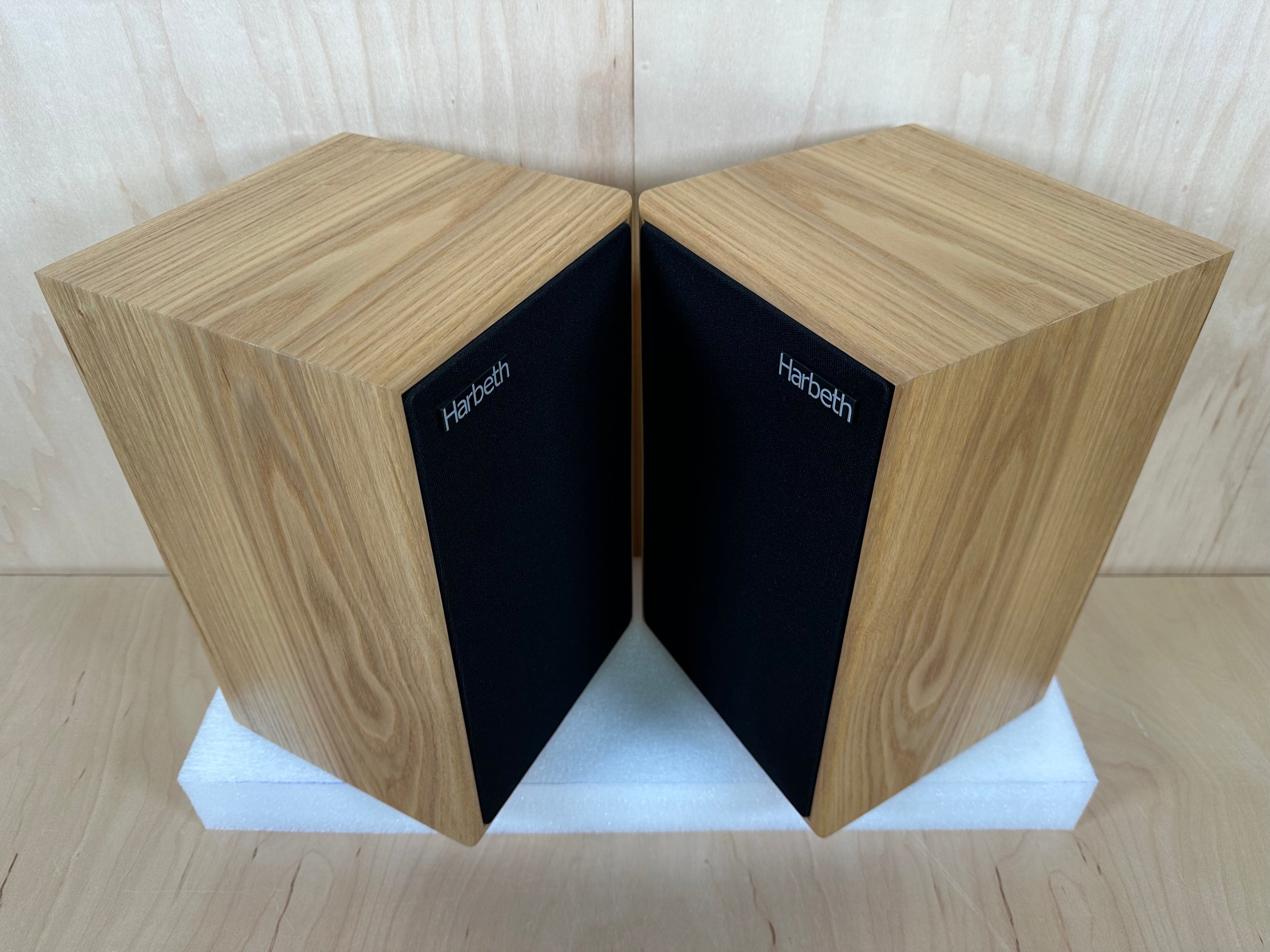 Harbeth P3ESR XD Olive Speakers w/Box