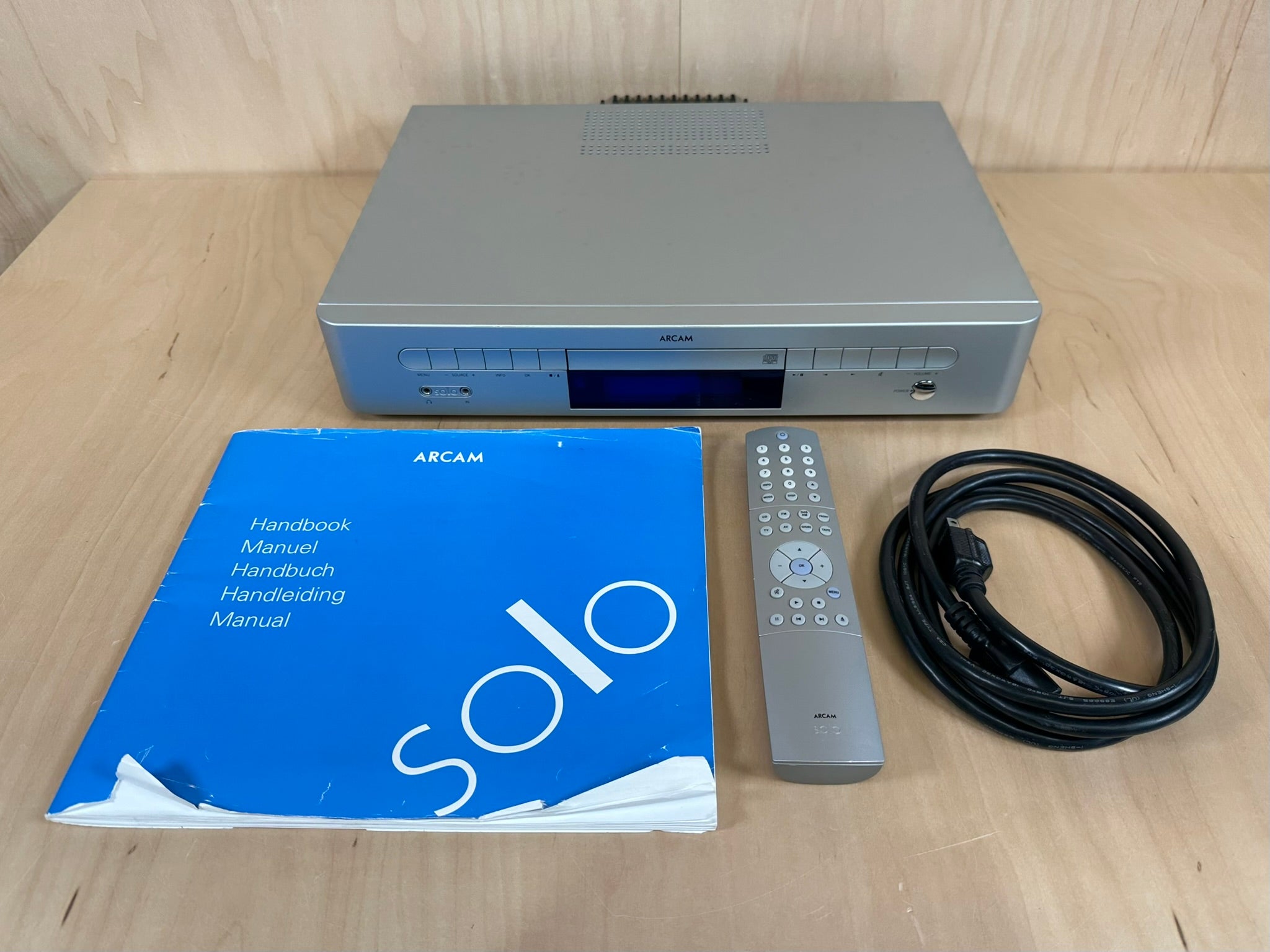 ARCAM Solo Music System AM/FM Receiver w/ Built in CD Player Orig Box