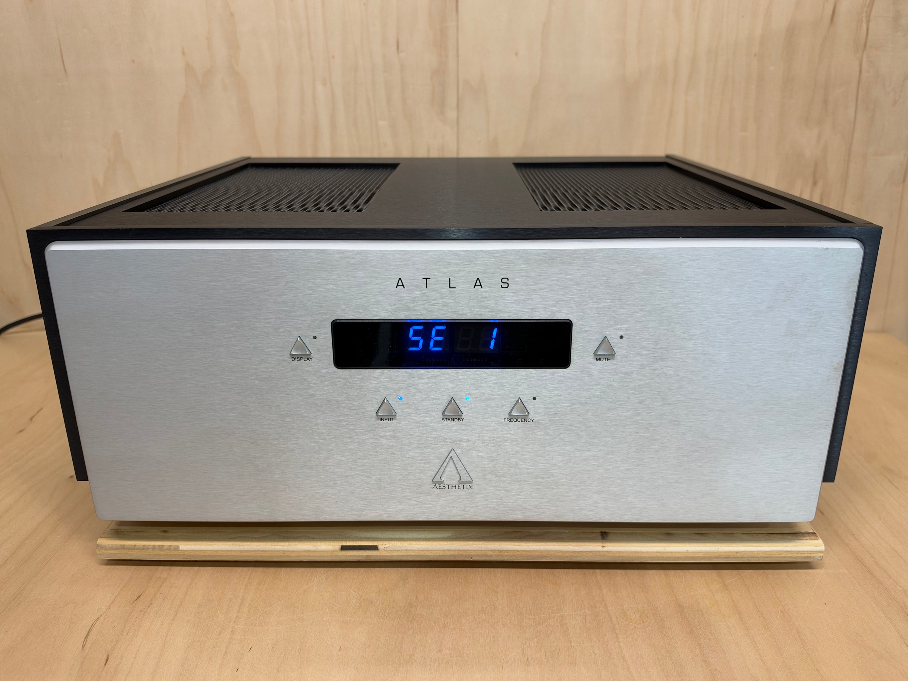 Aesthetix Atlas Signature Stereo Power Amplifier