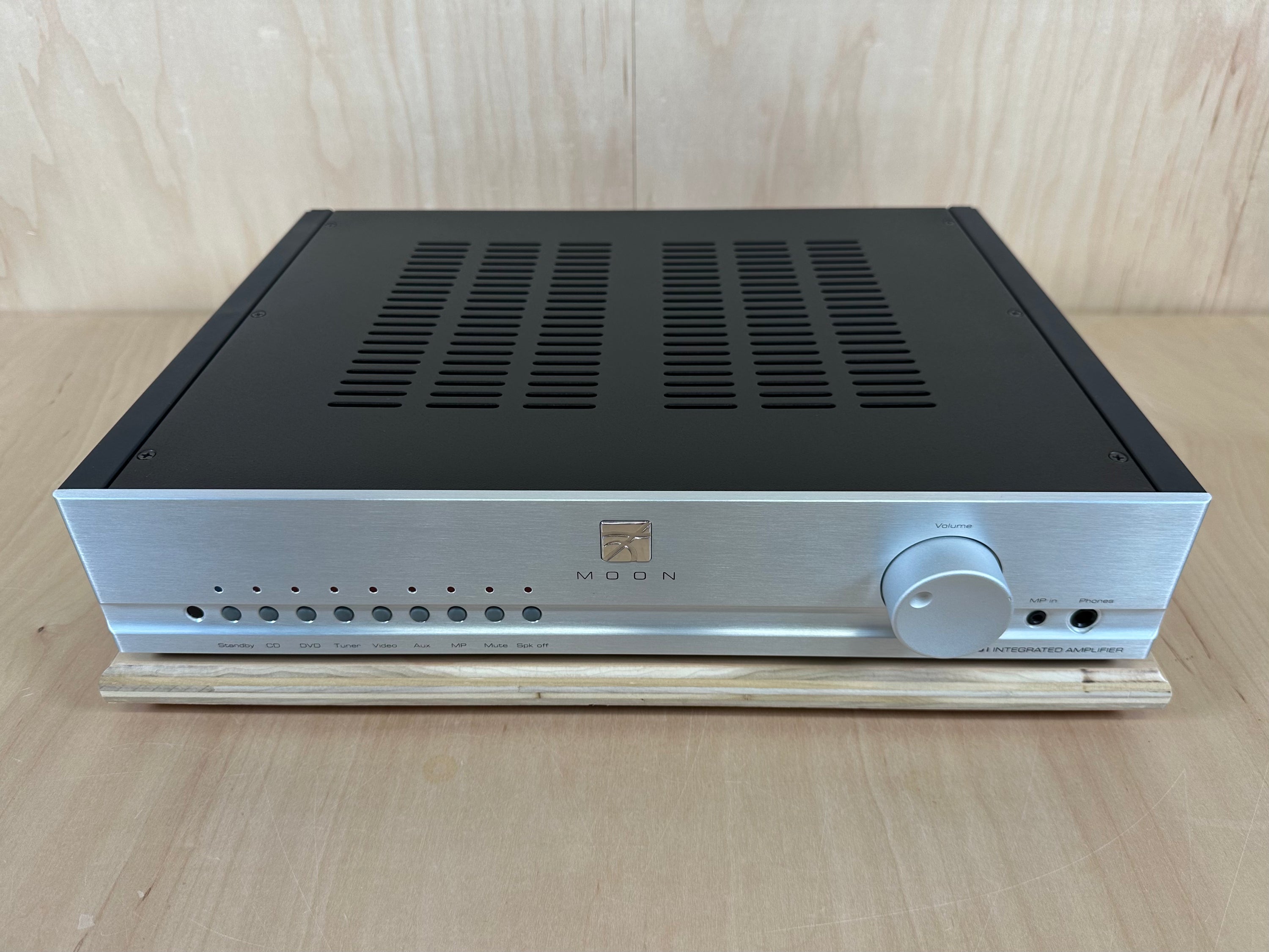 Simaudio Moon 250i Integrated Amplifier
