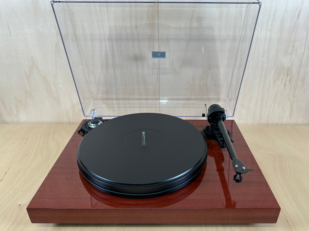 Pro-Ject 2 Xperience Classic Mahogany Turntable