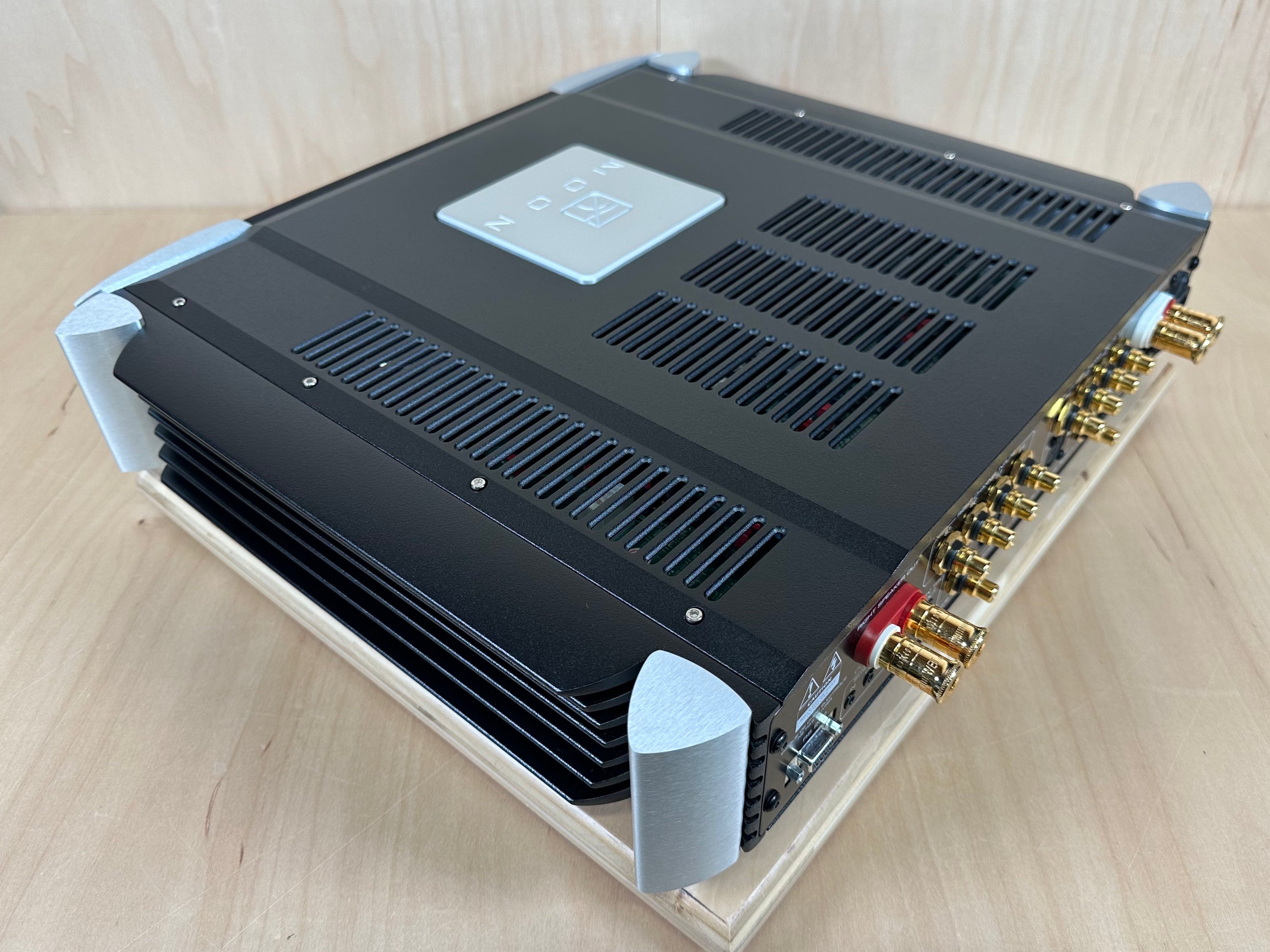 Simaudio Moon 600i Integrated Amplifier