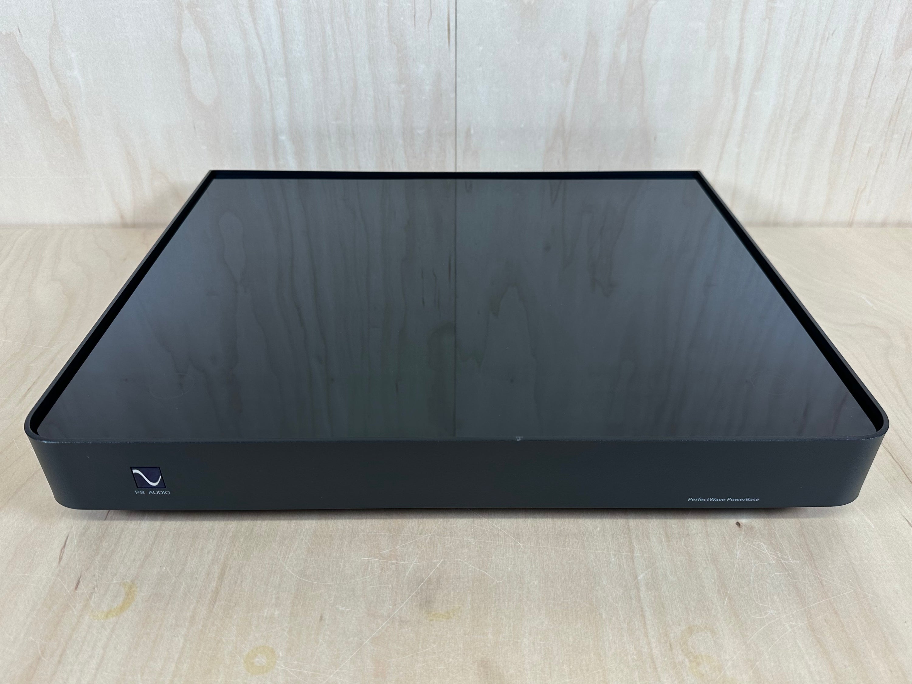 PS Audio PerfectWave PowerBase w/Factory Box