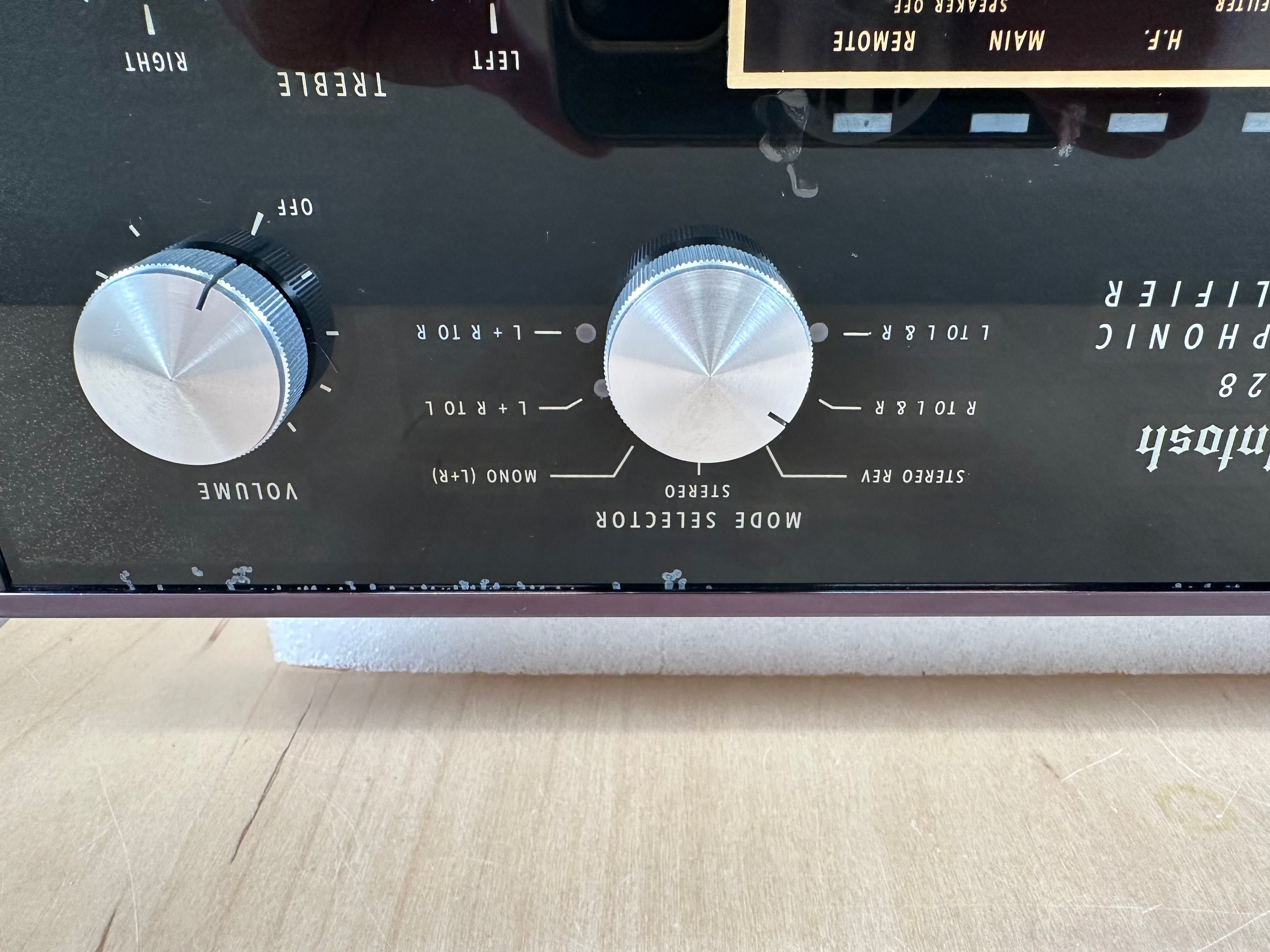 McIntosh C28 Stereophonic Preamplifier