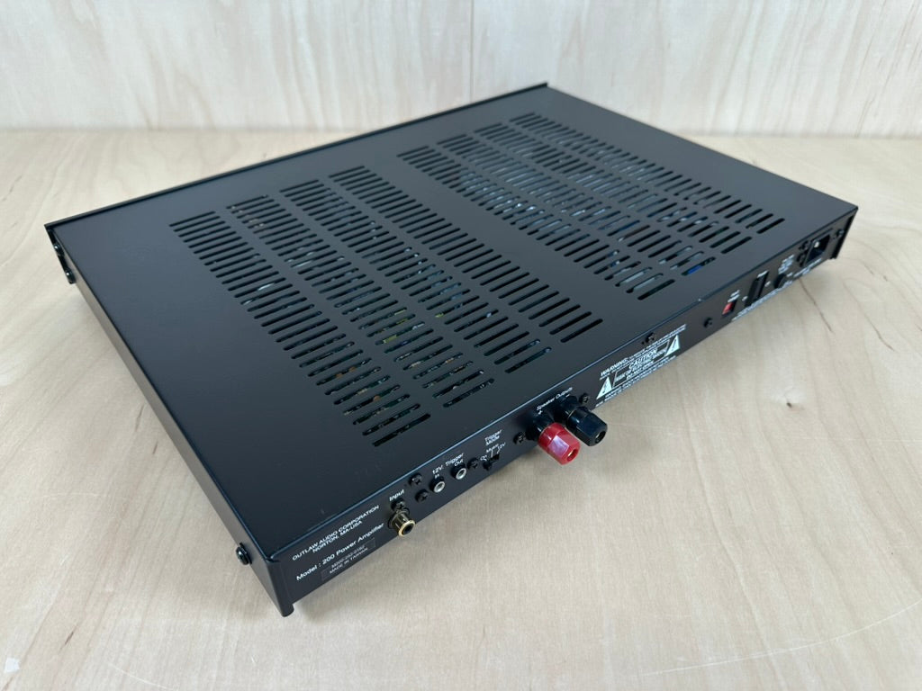 Outlaw Model 200 M-Block Mono Amplifier