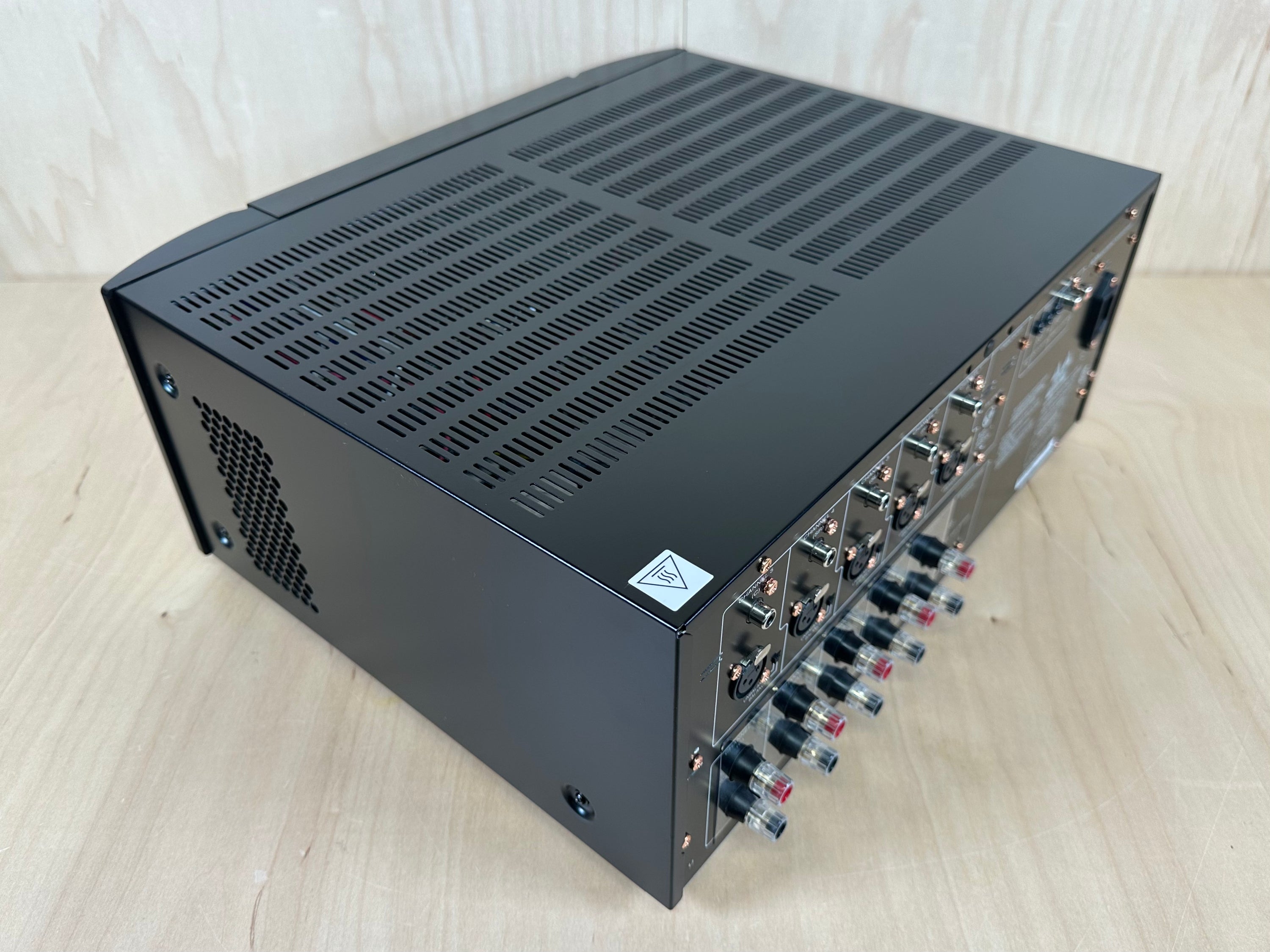 Marantz MM7055 Five Channel Power Amplifier