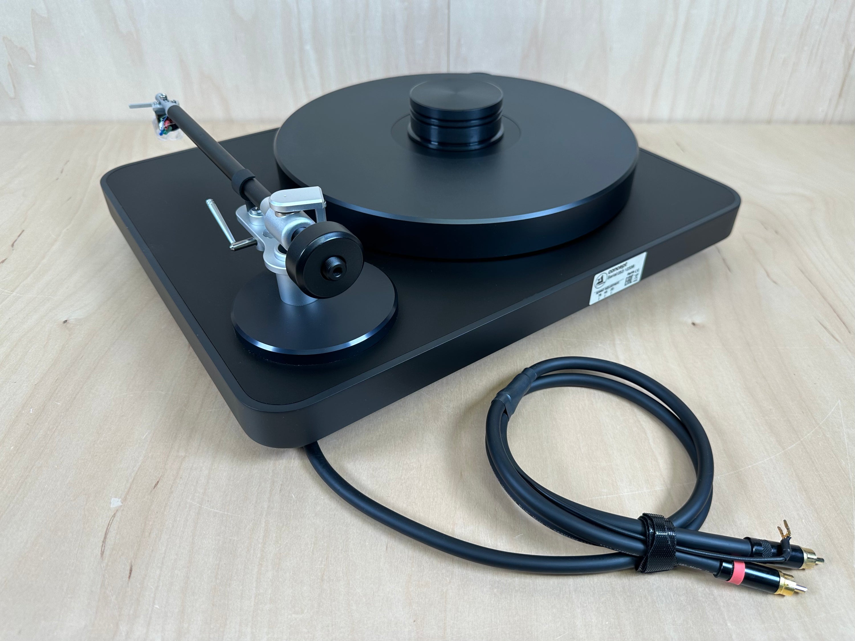 Clearaudio Concept Black Turntable w/Performer V2 Cartridge & MCRU Linear Power Supply and Dust Cover