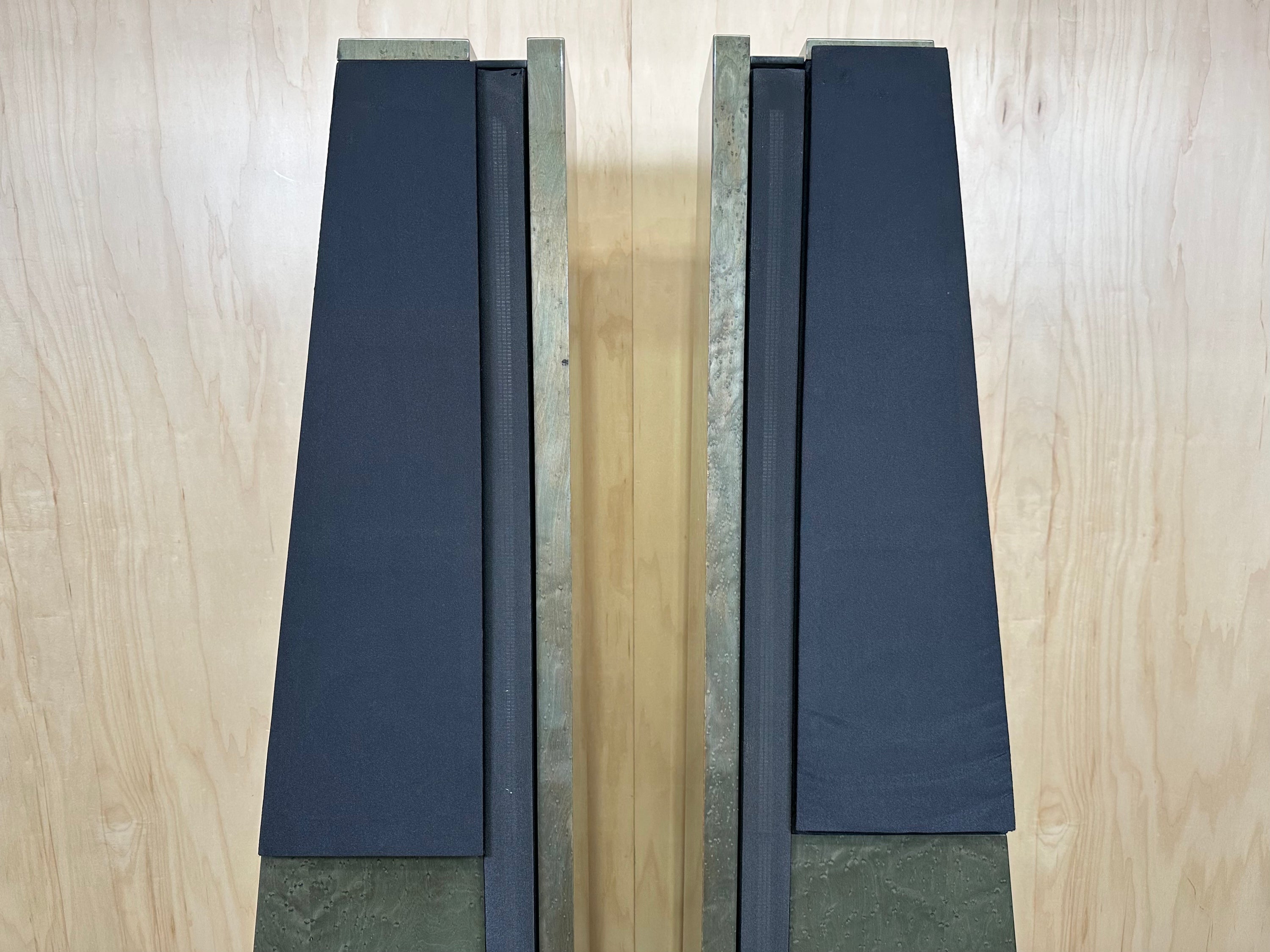 Oracle Helicon Tower Speakers