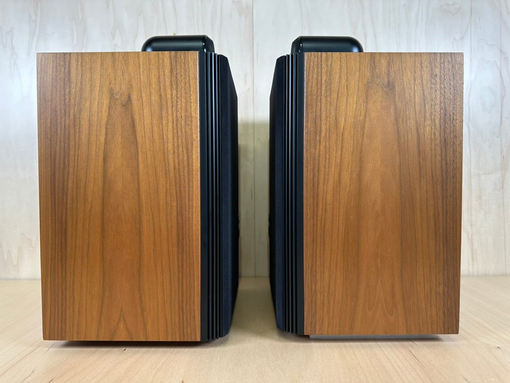 B&W Bowers and Wilkins 805 Matrix Speakers w/consecutive serial numbers