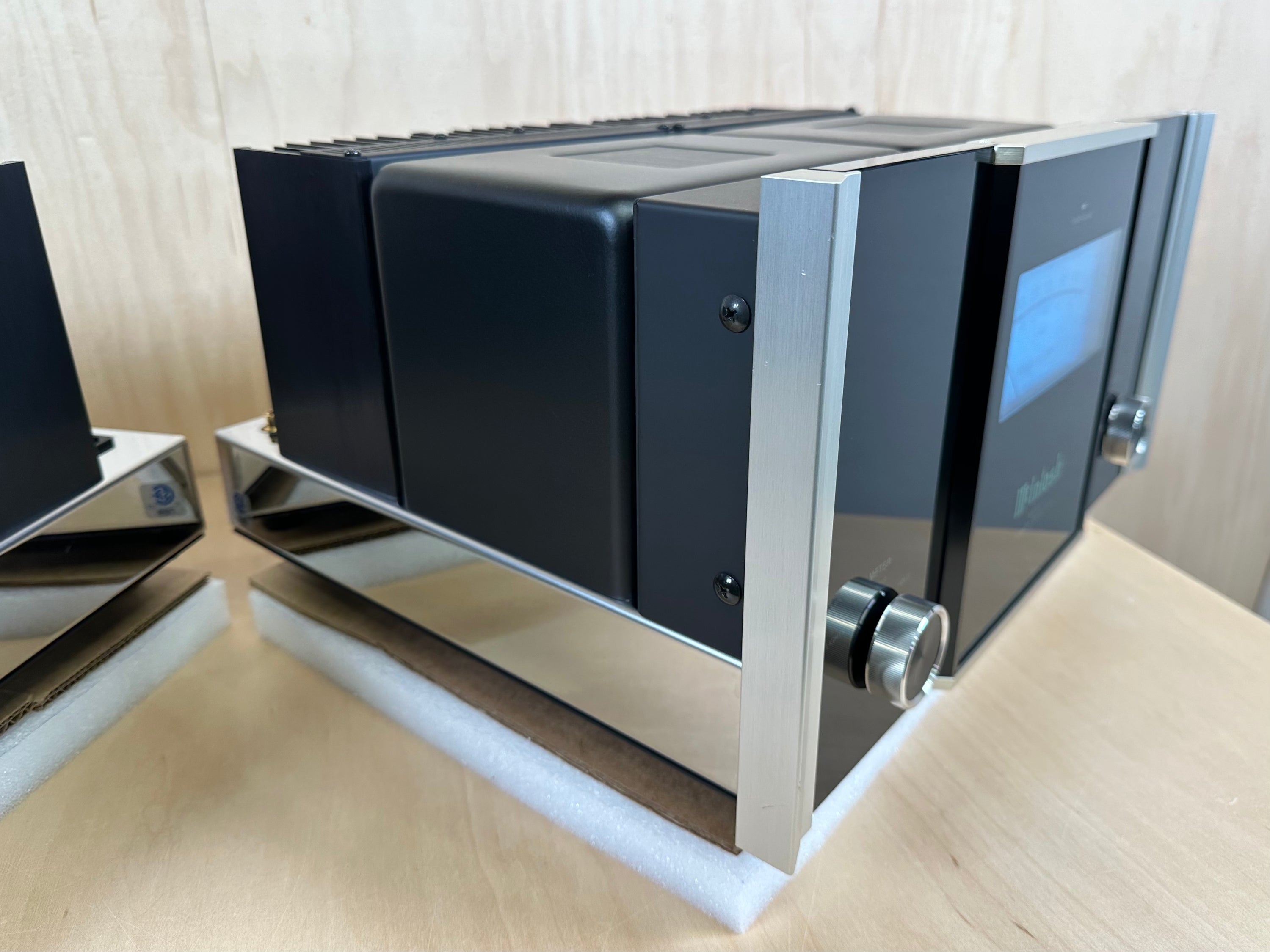 McIntosh MC501 Power Amplifiers (pair)