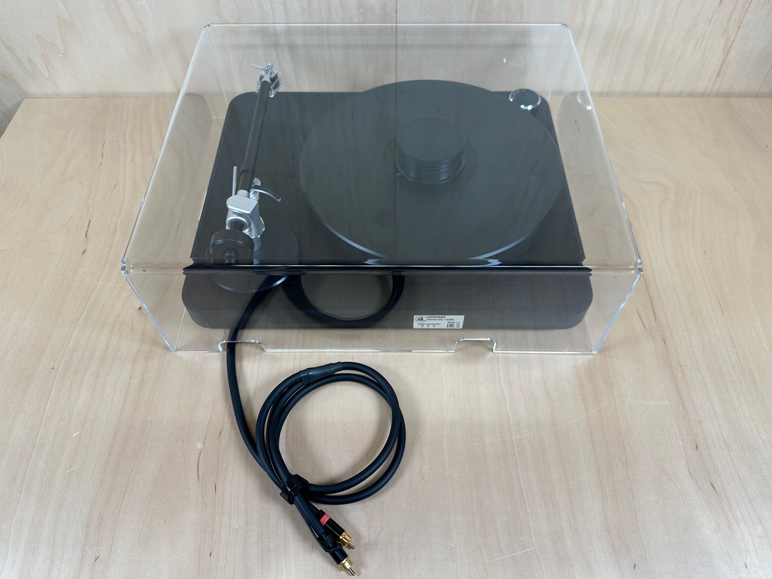 Clearaudio Concept Black Turntable w/Performer V2 Cartridge & MCRU Linear Power Supply and Dust Cover