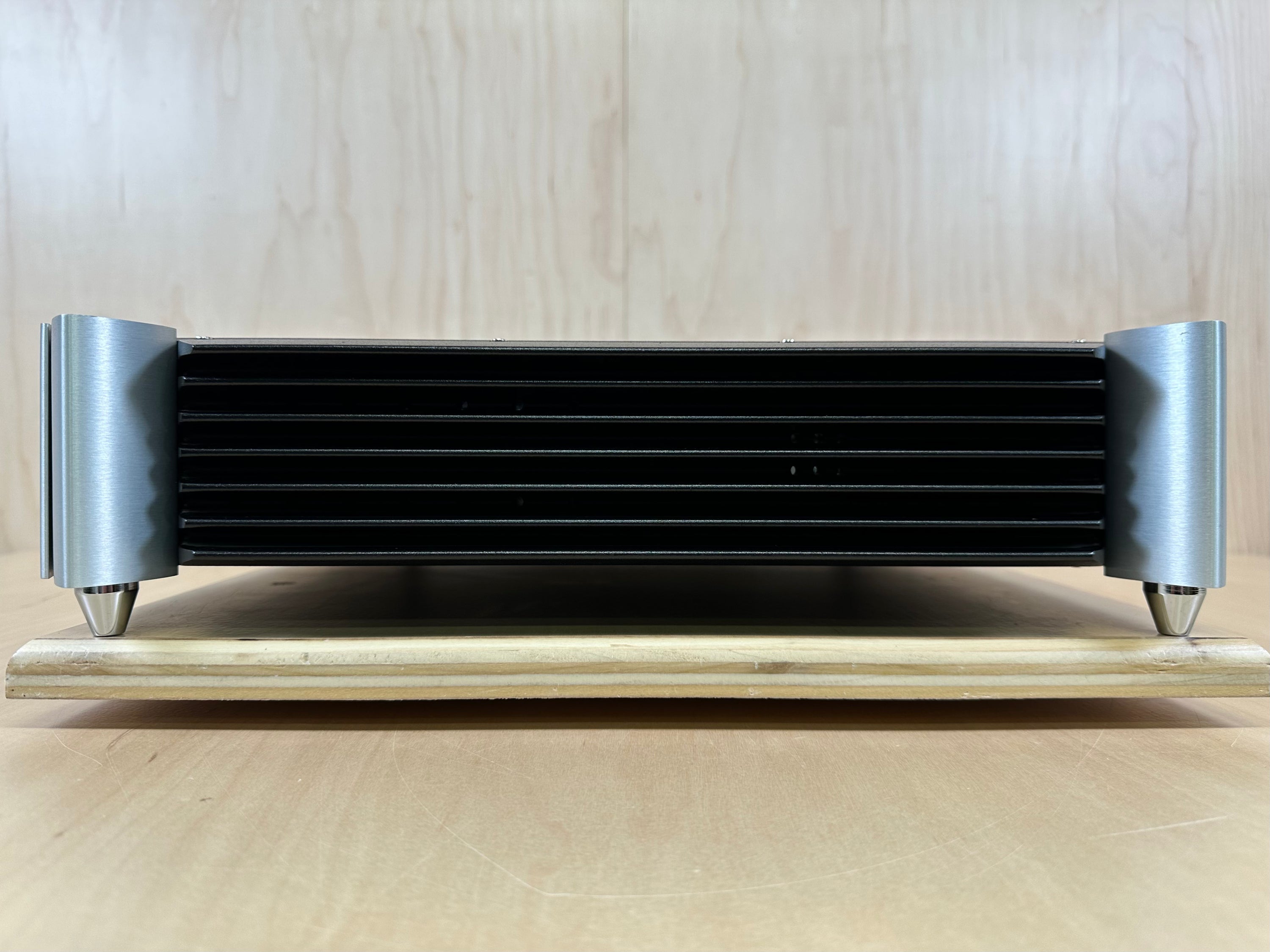 Simaudio Moon 600i Integrated Amplifier