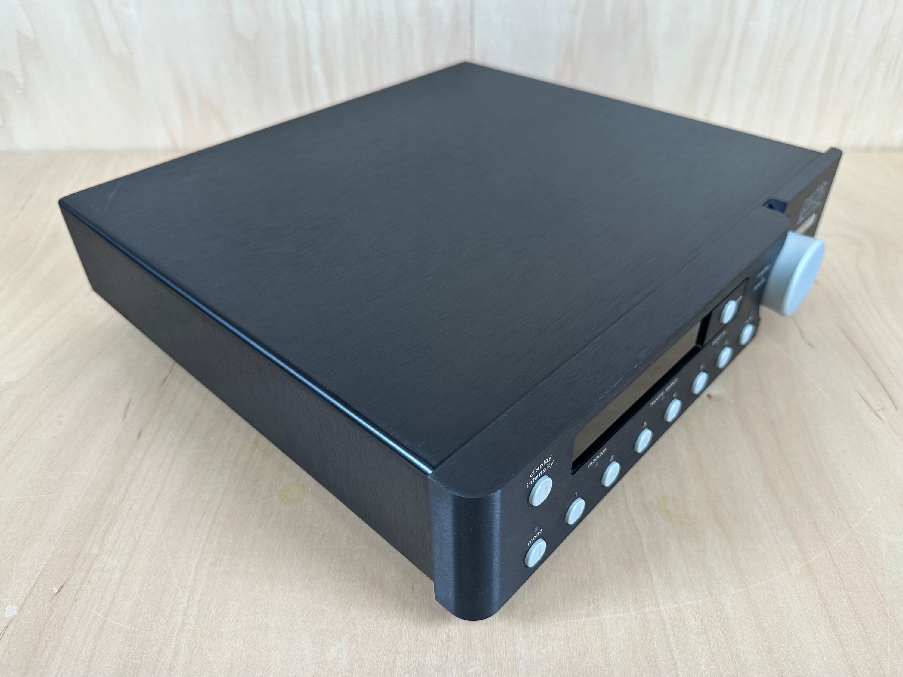 Mark Levinson 380S Preamplifier w/Remote