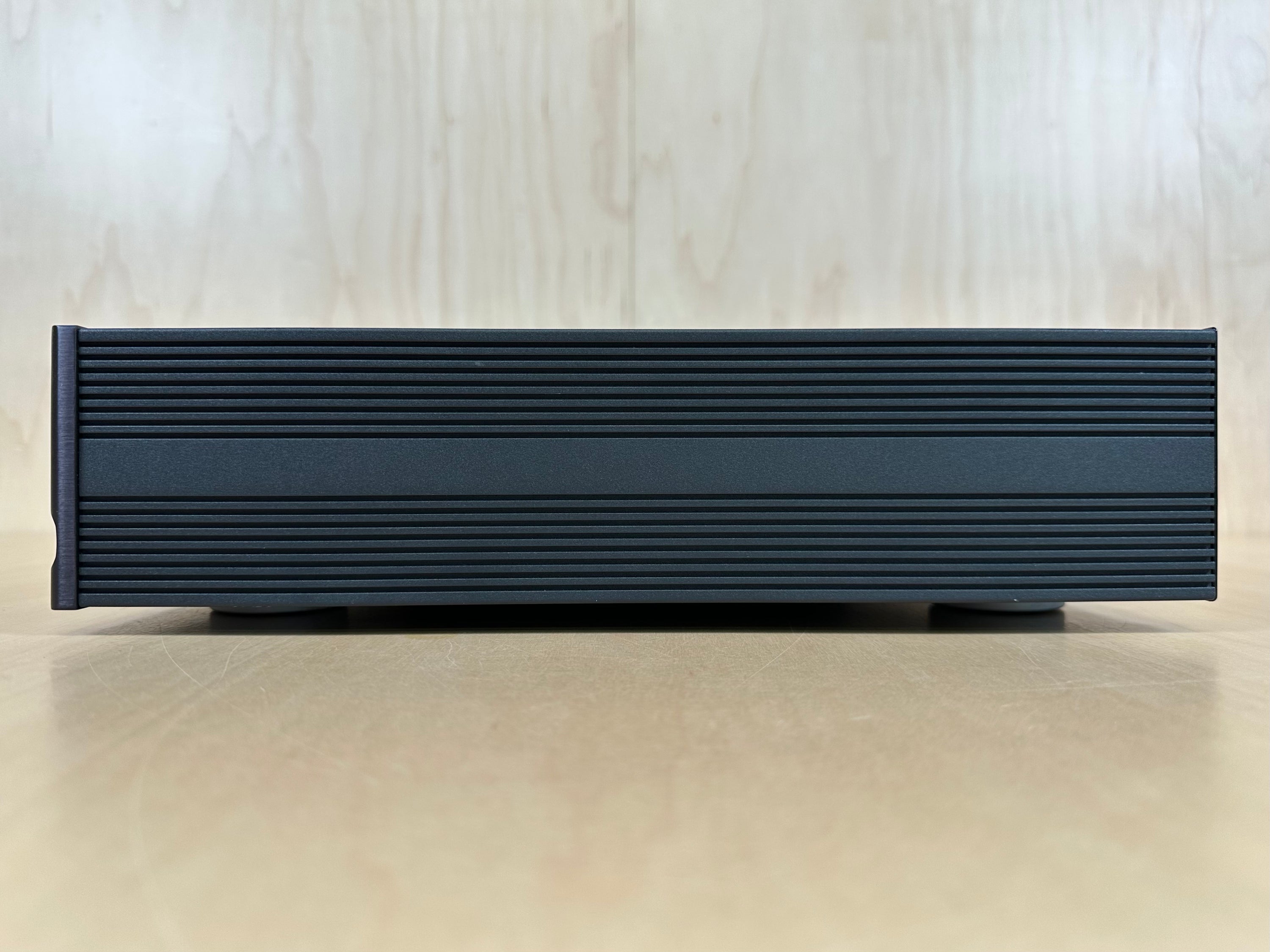 Simaudio Moon 380D V1 DAC w/MiND 1 Streamer, Volume Control, Remote