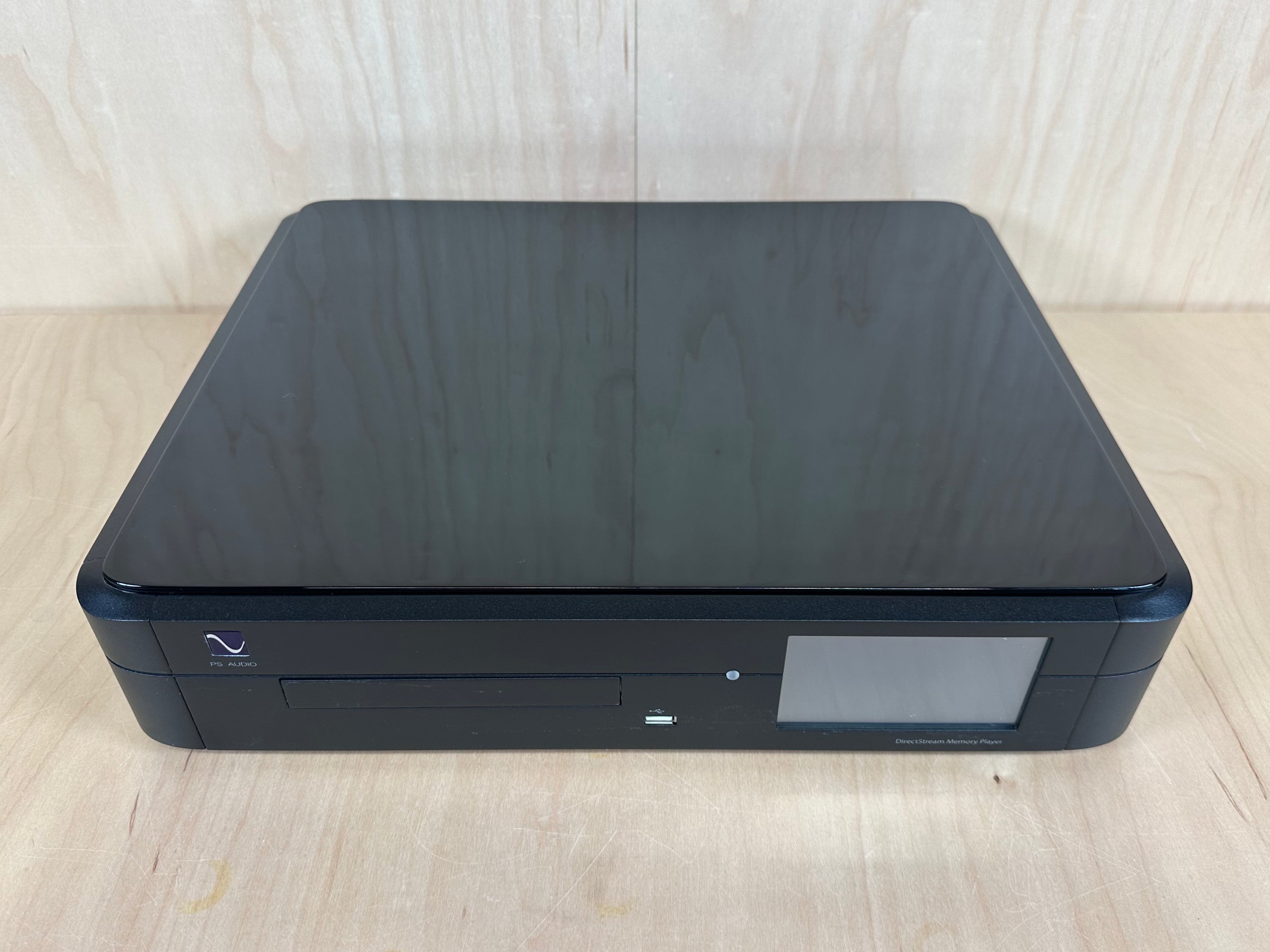 PS Audio DirectStream Memory Player. CD SACD Universal Transport