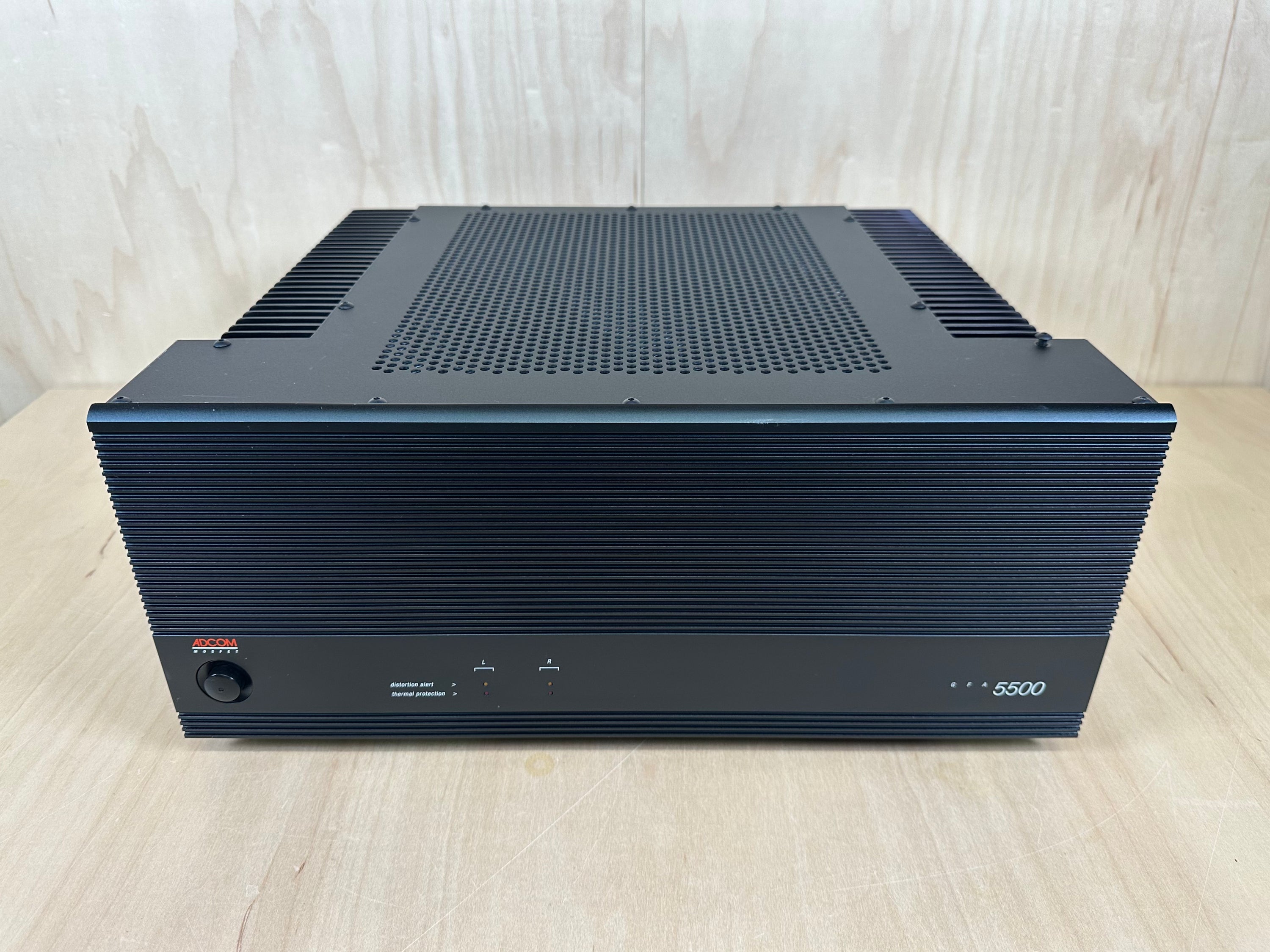 ADCOM GFA 5500 Power Amplifier