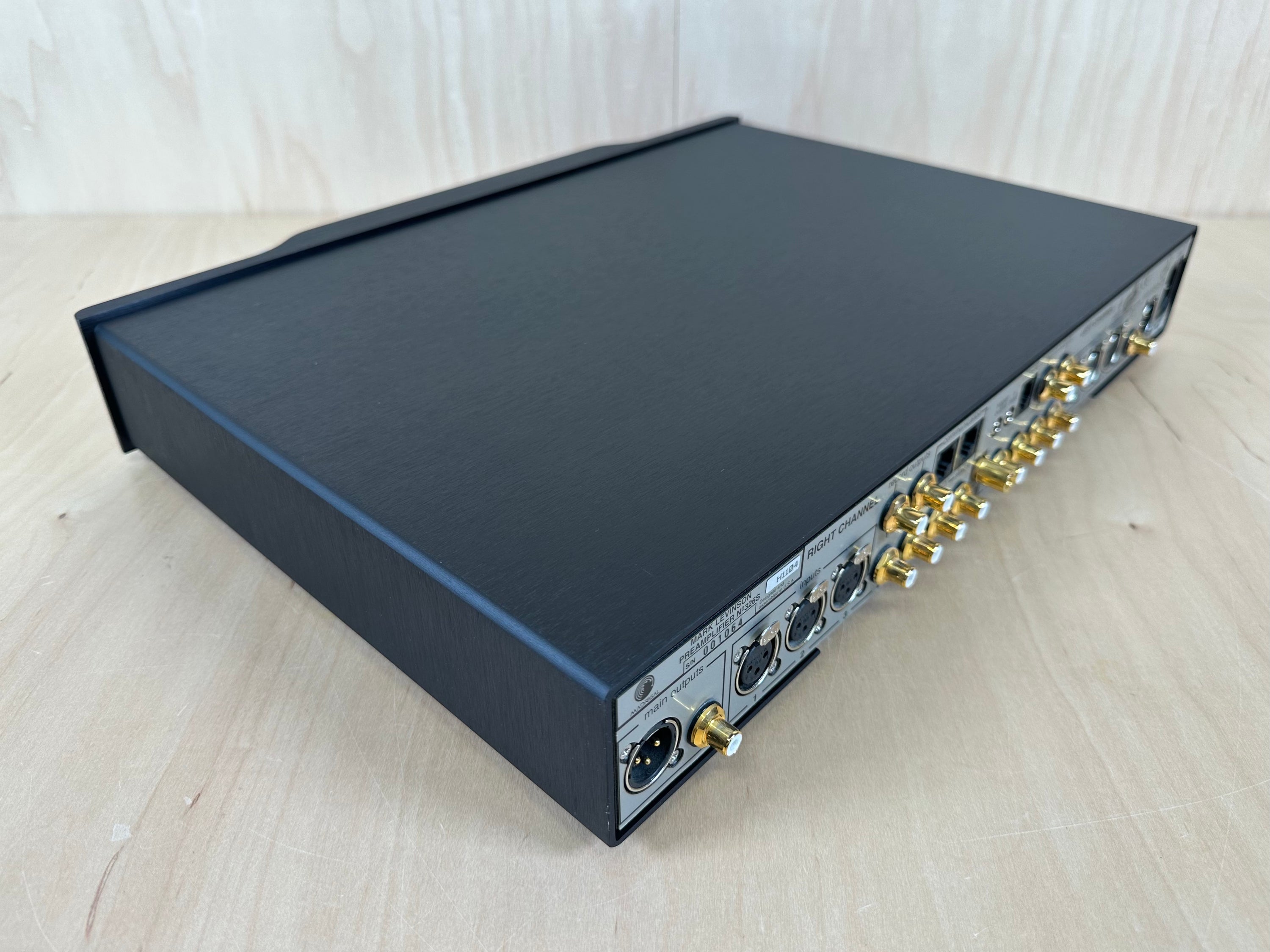 Mark Levinson 326S Preamplifier w/Remote
