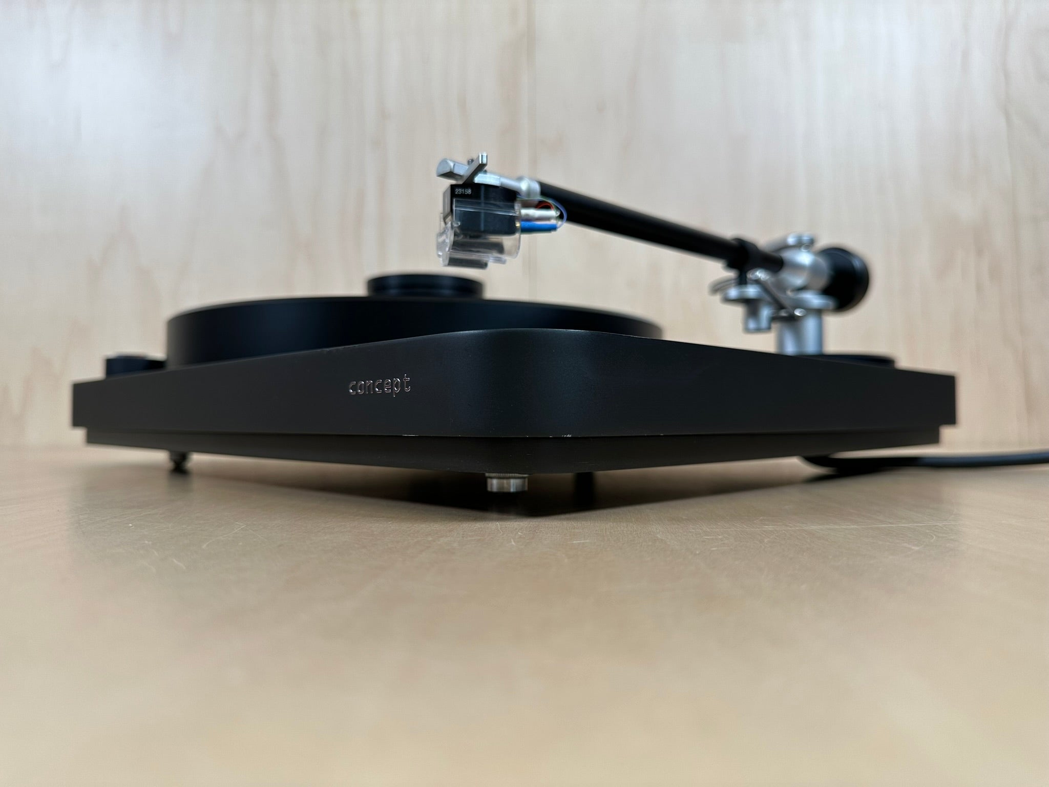 Clearaudio Concept Black Turntable w/Performer V2 Cartridge & MCRU Linear Power Supply and Dust Cover