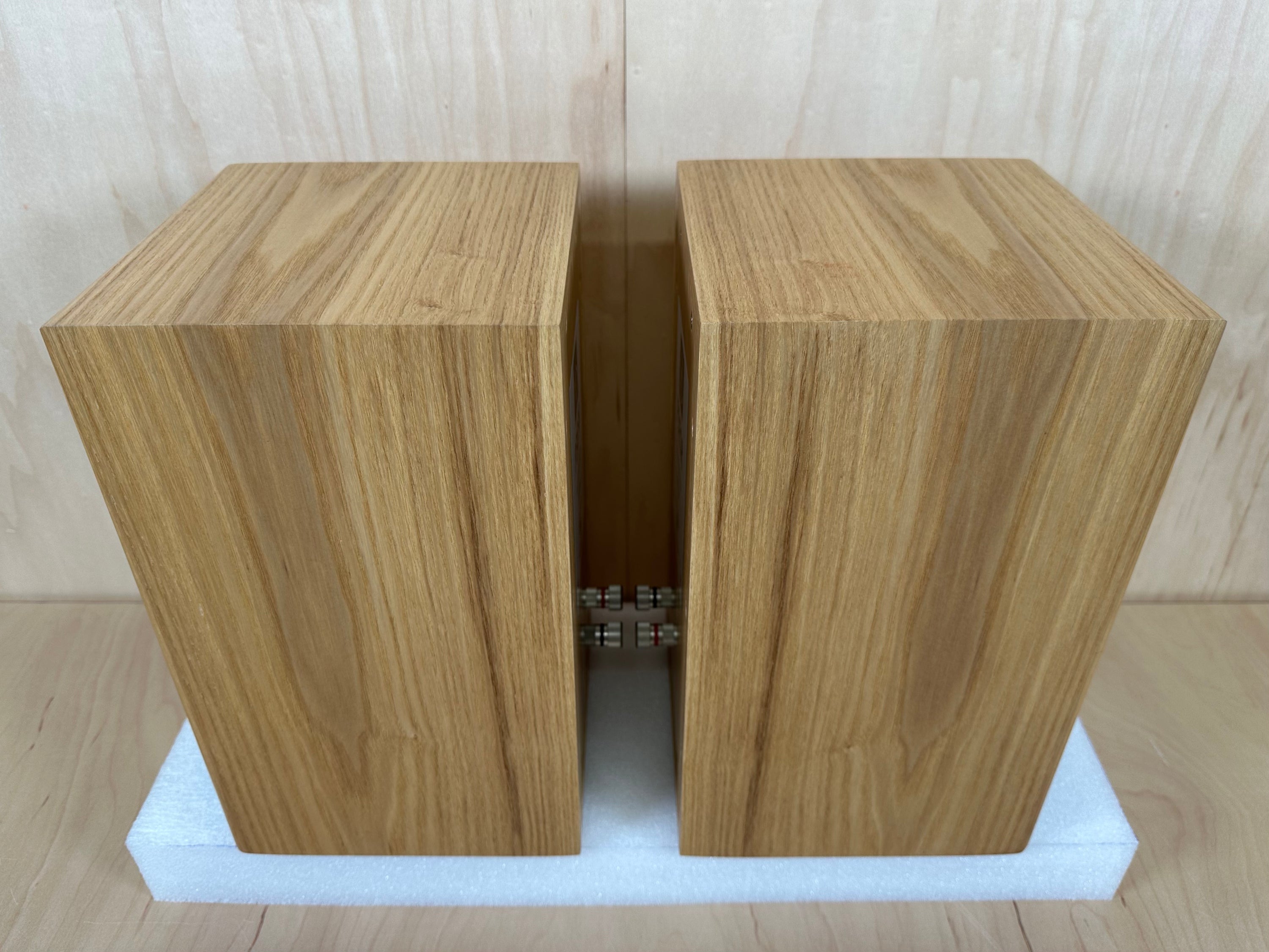 Harbeth P3ESR XD Olive Speakers w/Box