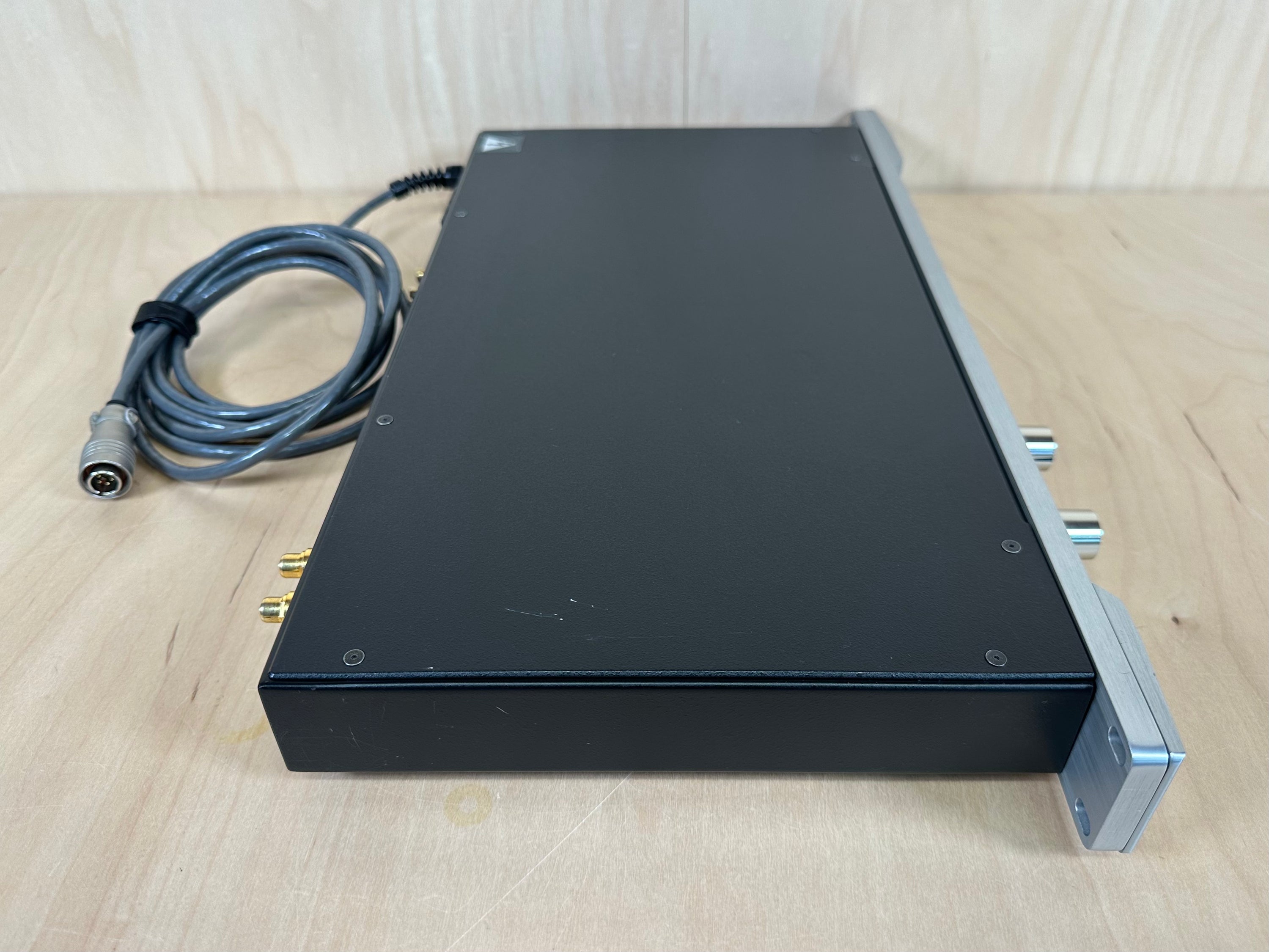 Threshold DAC 1/e Digital Processor DAC Silver w/Power Supply