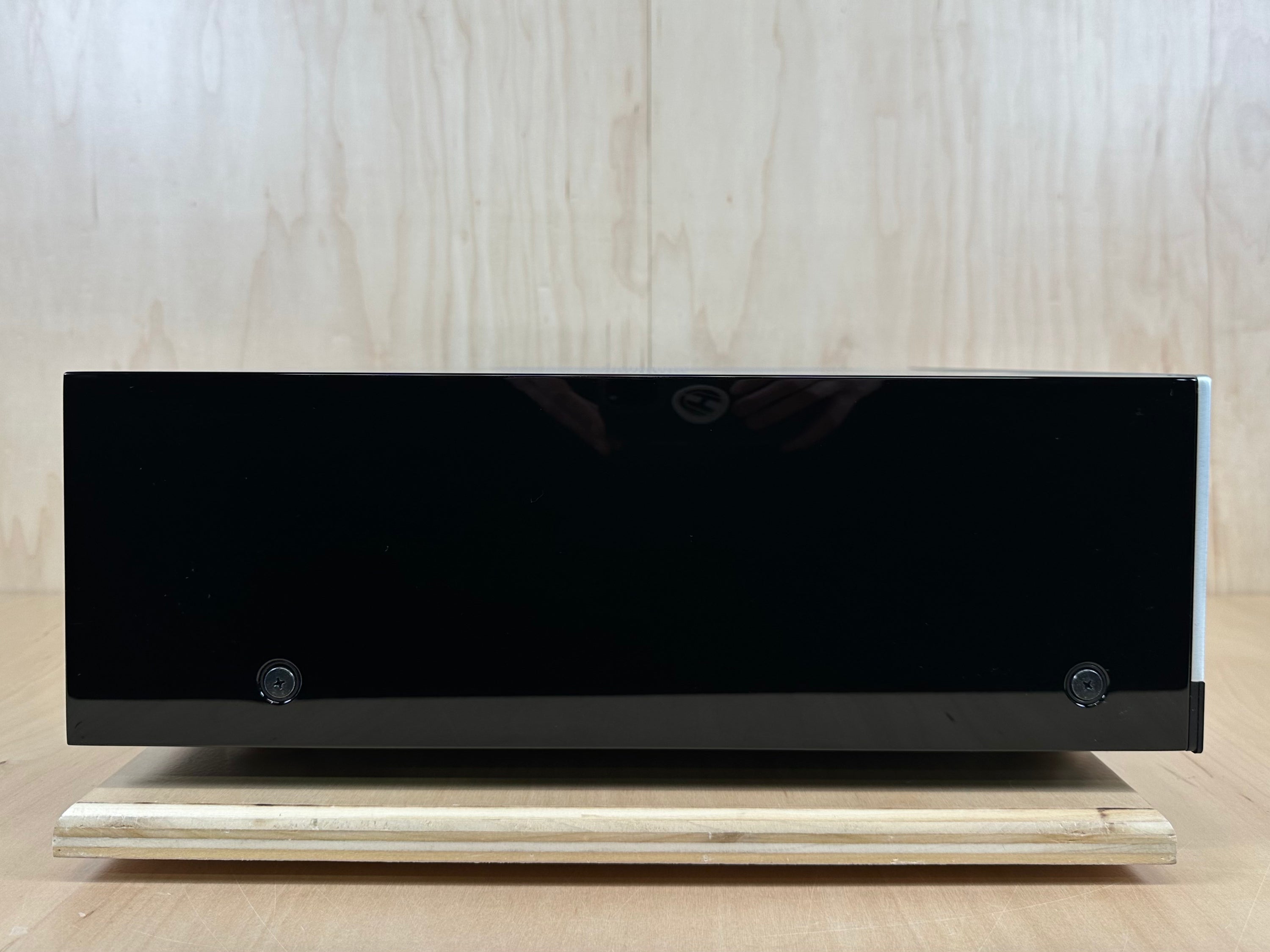 Yamaha R-N2000A Receiver