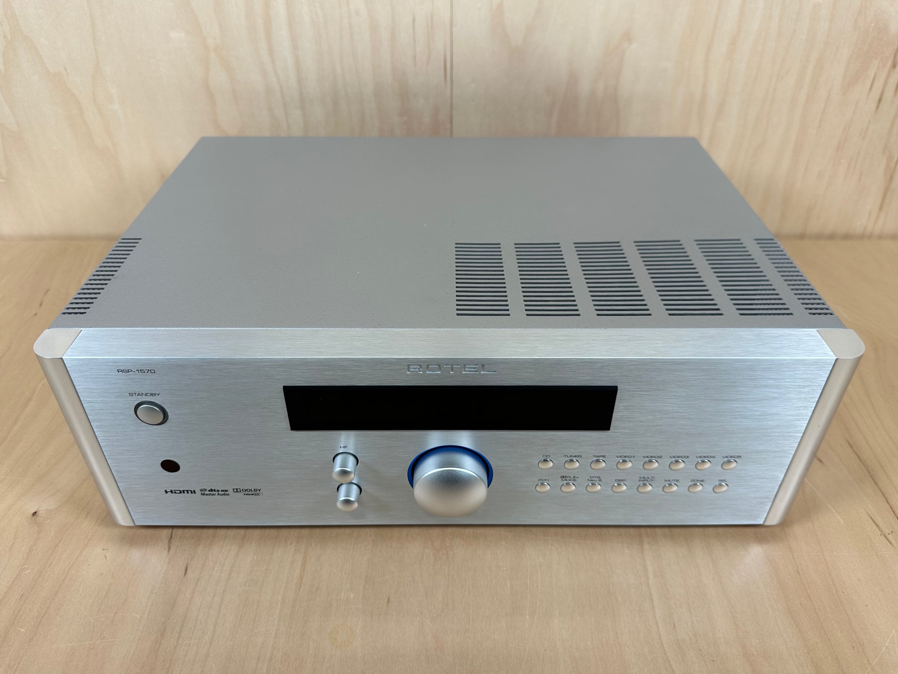 Rotel RSP-1570 Preamplifier Surround Sound Processor w/Remote and Box