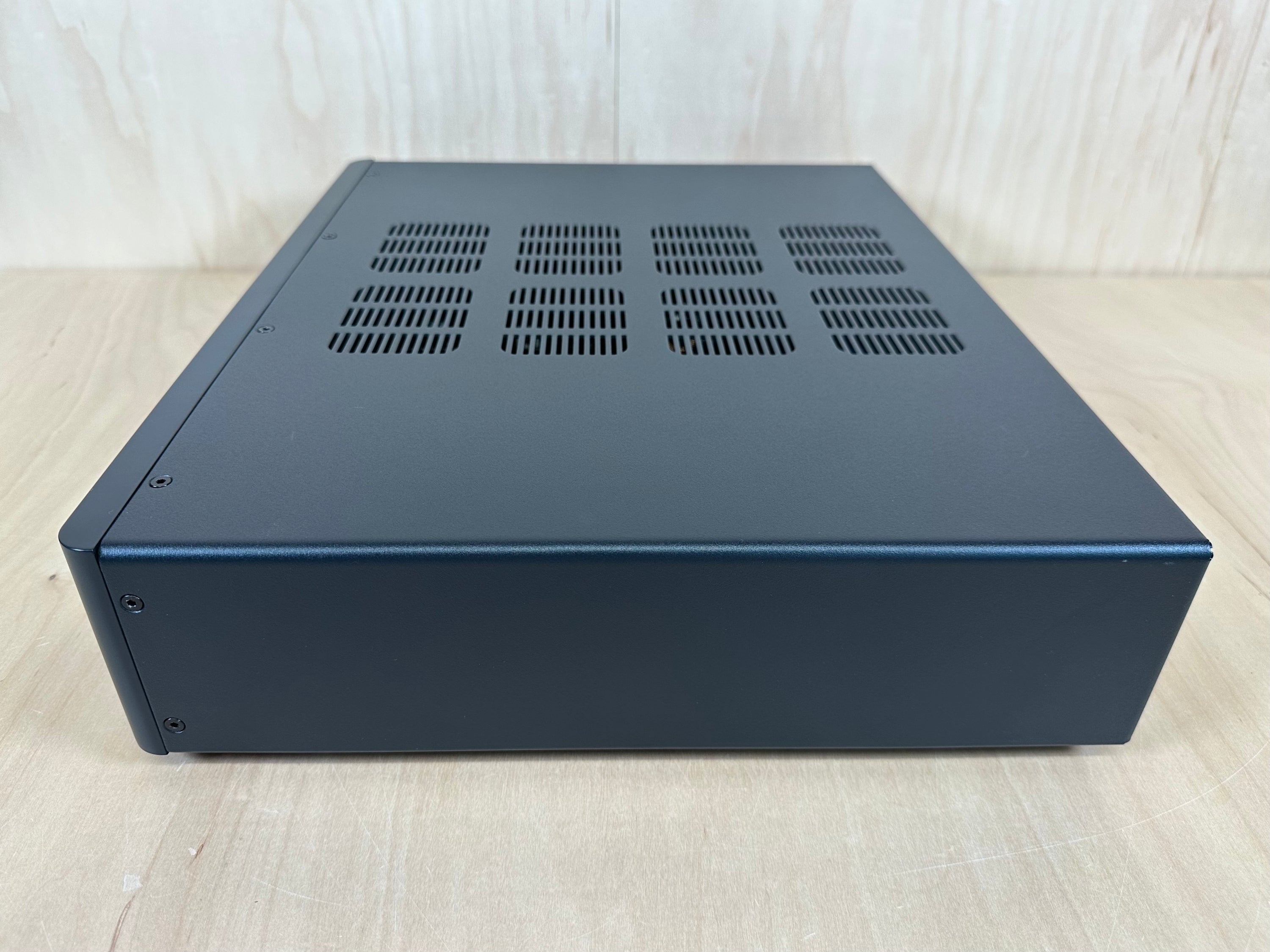 NAD C268 Stereo Amplifier