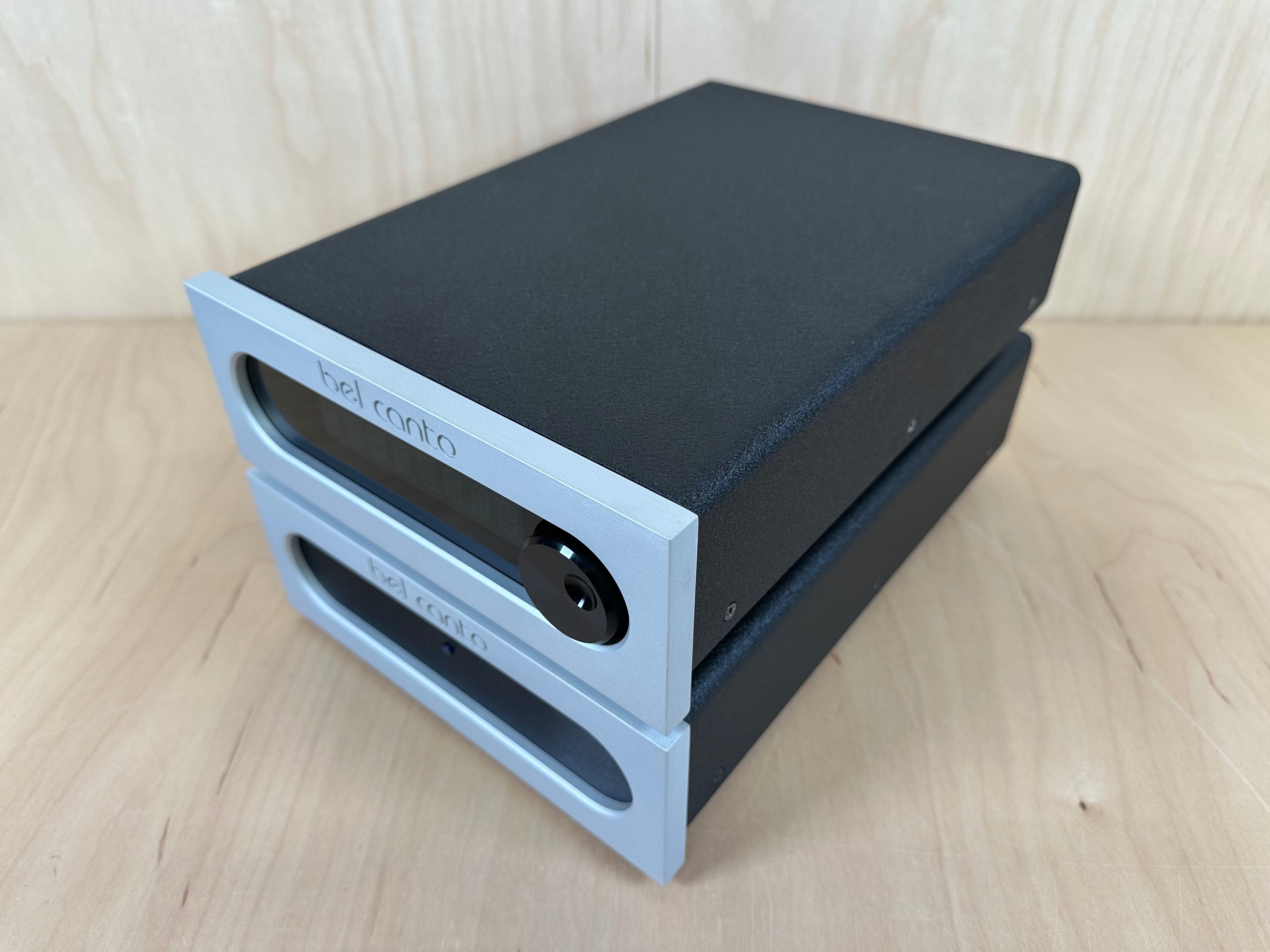 Bel Canto DAC 3.5VB, Remote, VBS1, USB Light Link, ST Fiber Cable w/Original Boxes