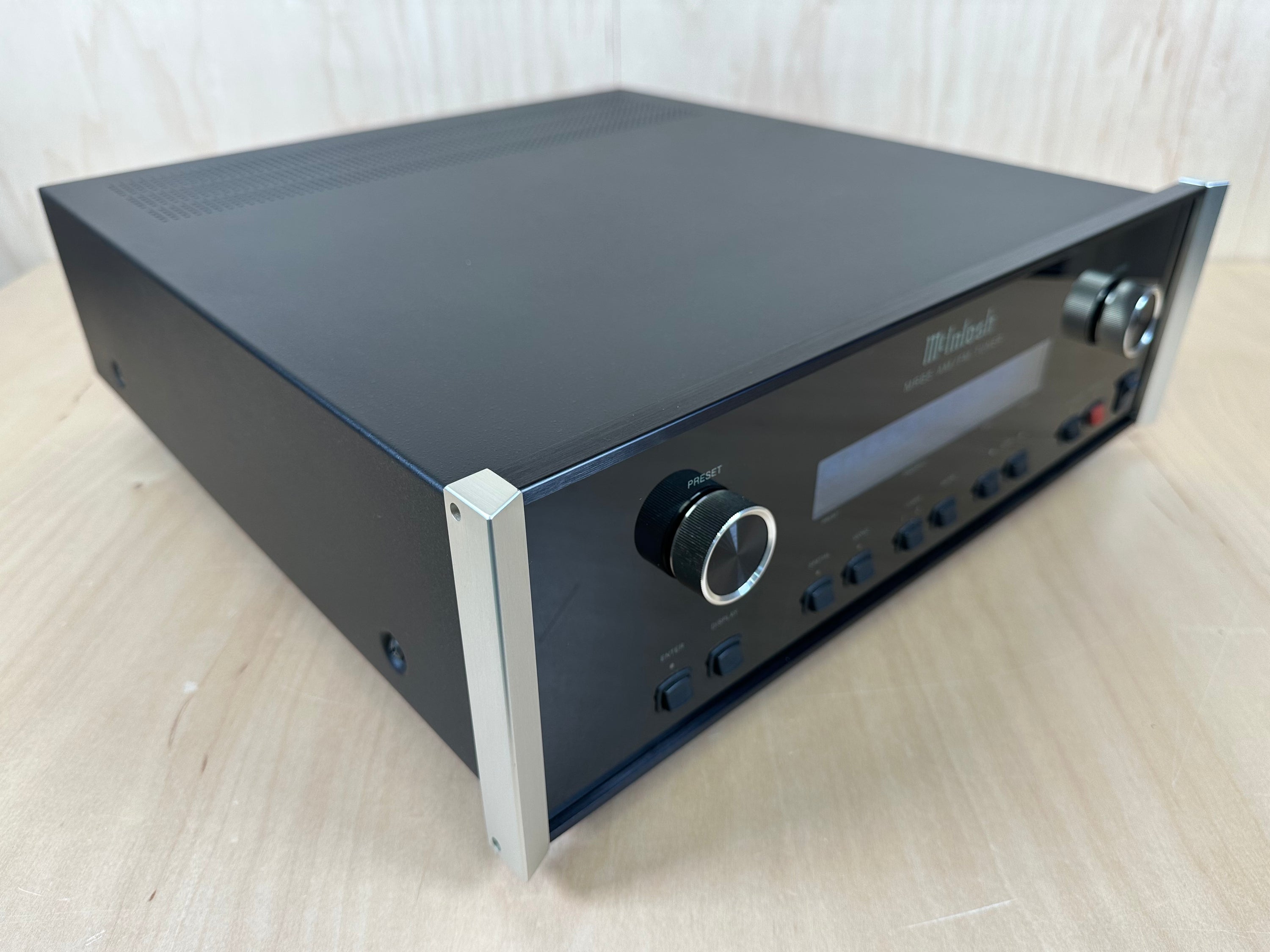 Mcintosh MR85 AM/FM Tuner w/New Factory Box