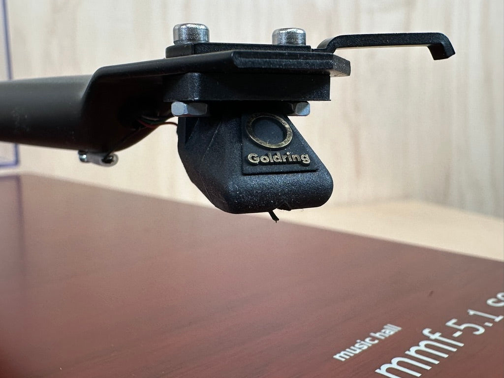 Music Hall mmf-5.1 SE Turntable w/Goldring 1022GX Cartridge