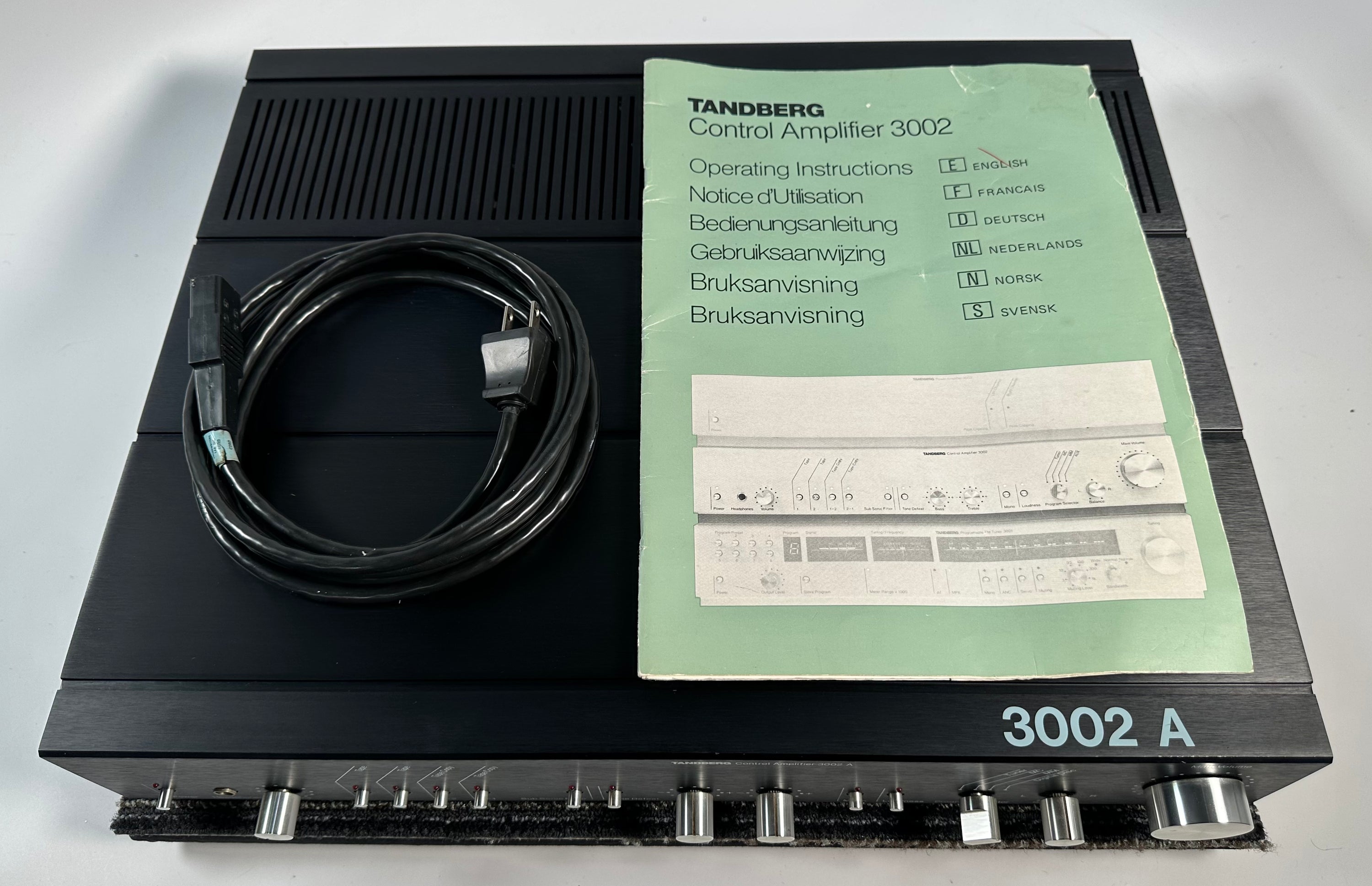 Tandberg 3002A Control Preamplifier