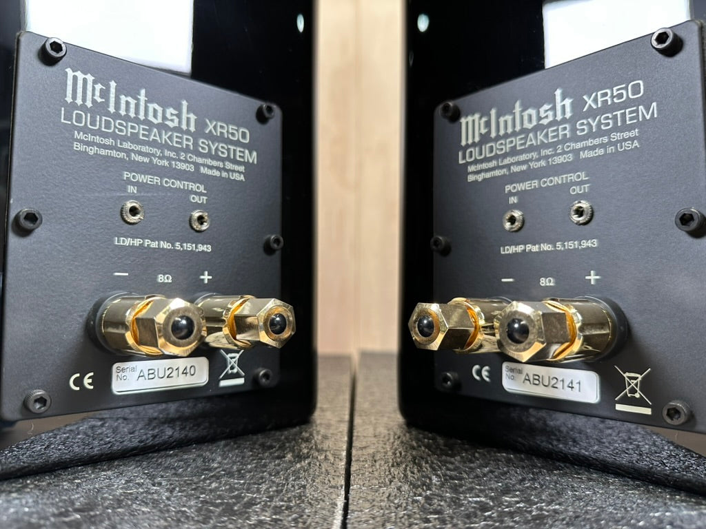Mcintosh XR50 Bookshelf Speakers w/Factory Boxes