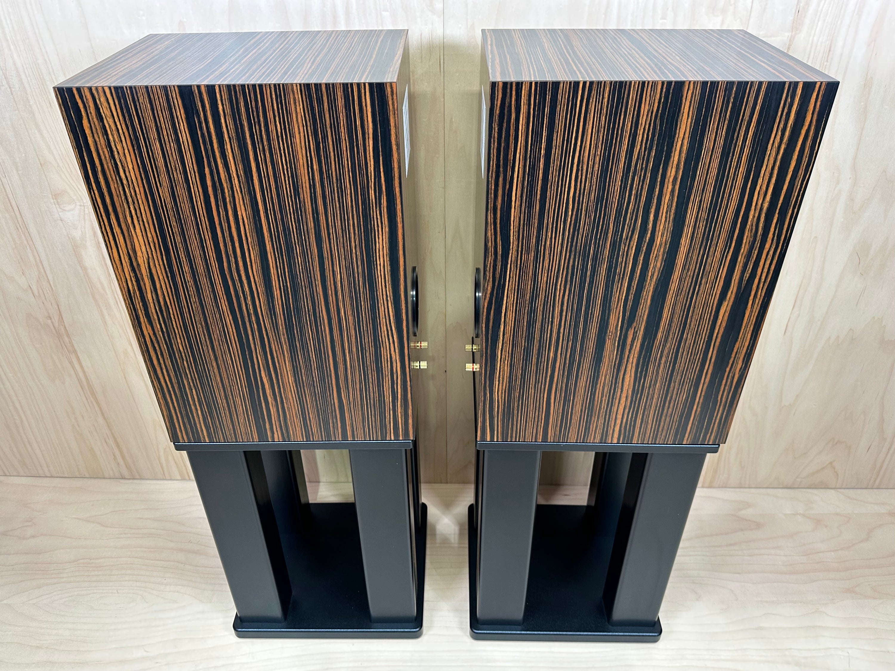 Omega Speaker Systems Super Alnico Monitors WITHOUT stands
