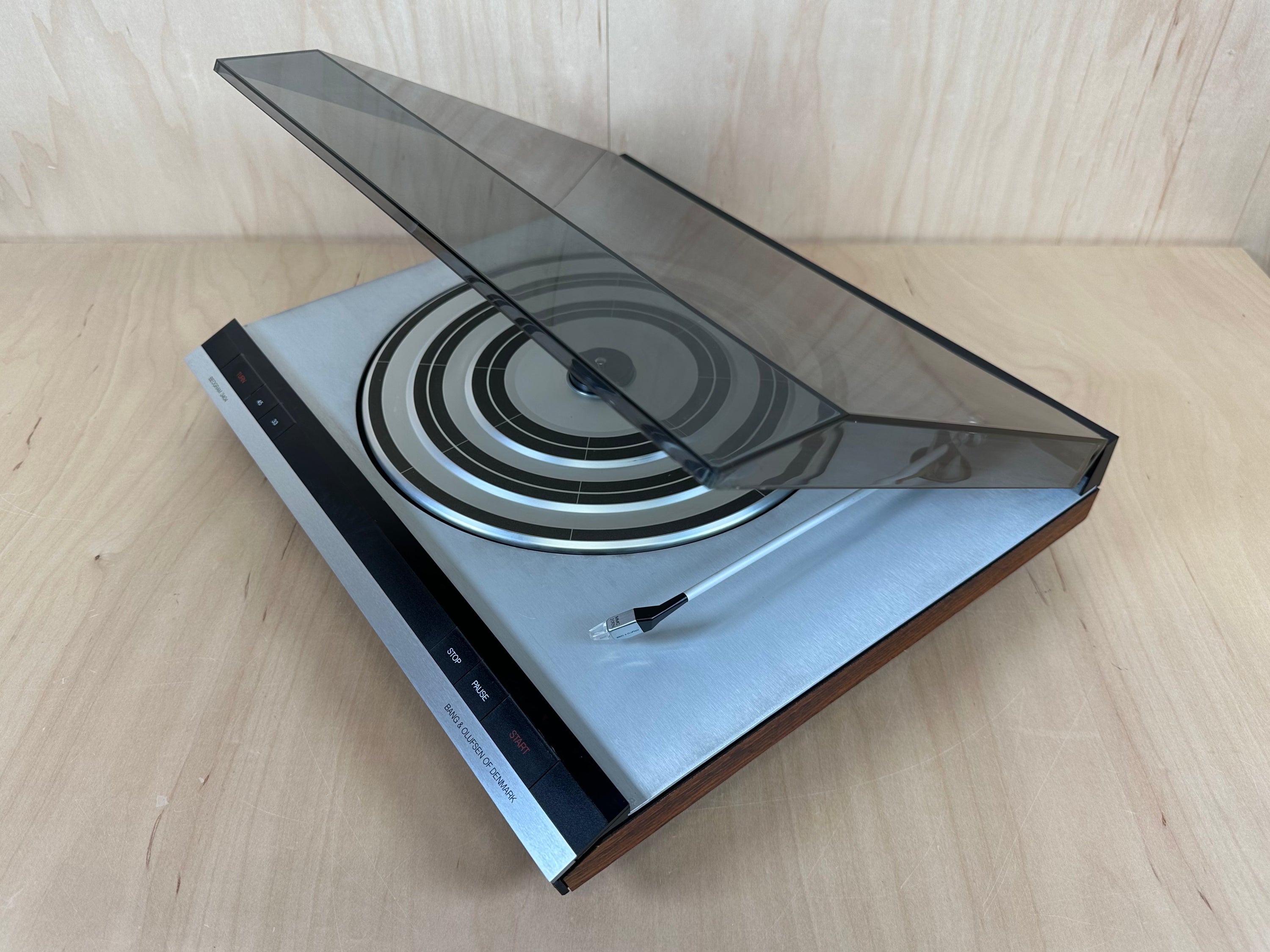 Bang & Olufsen Beogram 3404 Turntable w/MMC20EN Cartridge