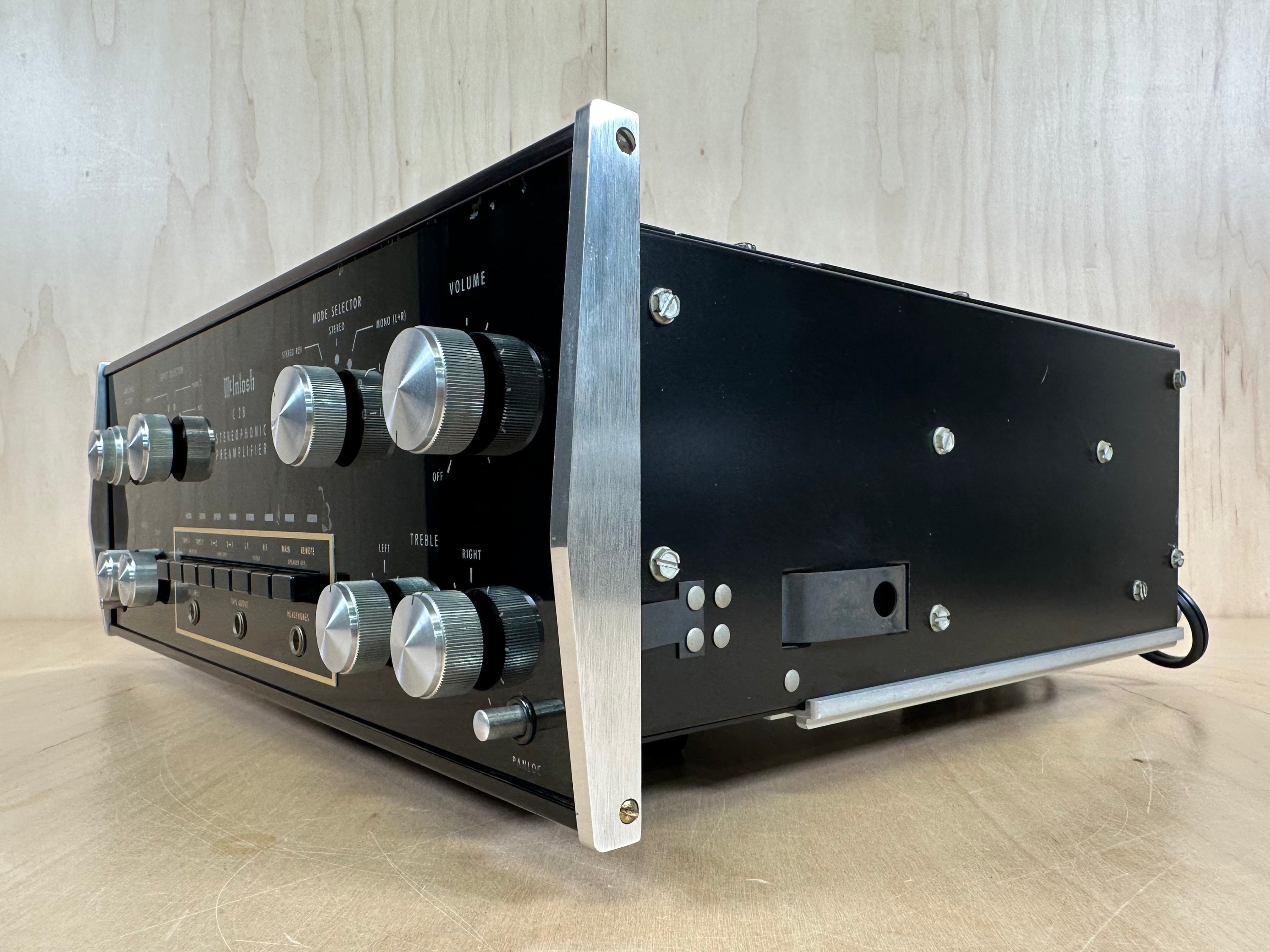 McIntosh C28 Stereophonic Preamplifier