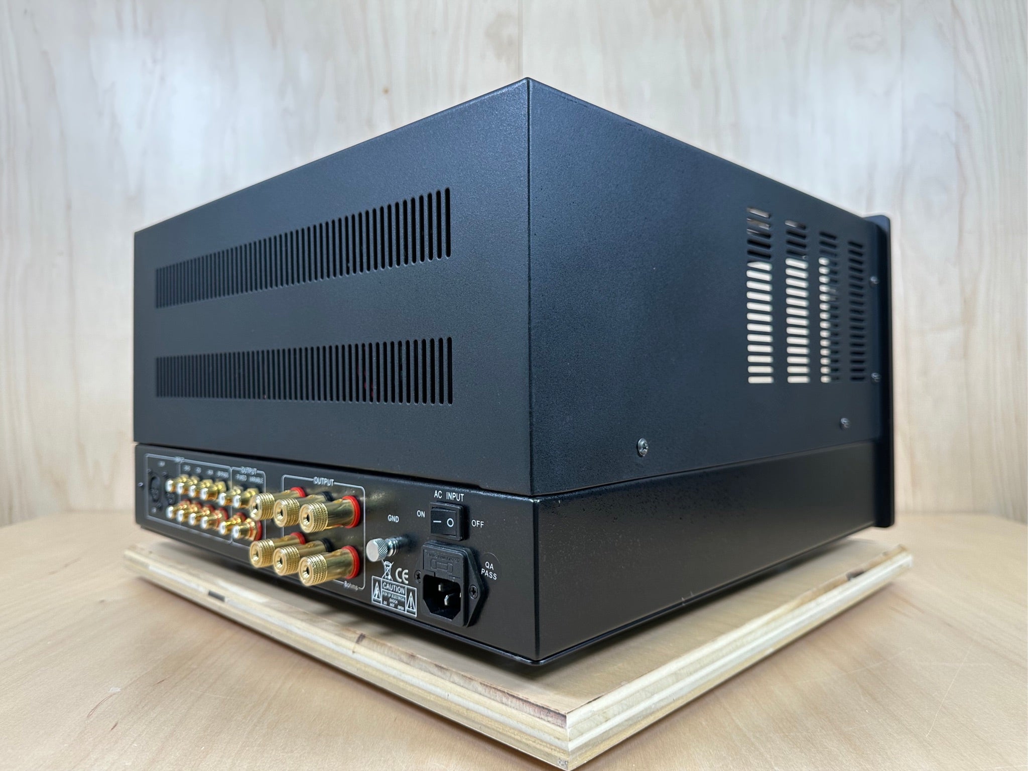 Jolida JD1000BRC Stereo Tube Amplifier w/Remote