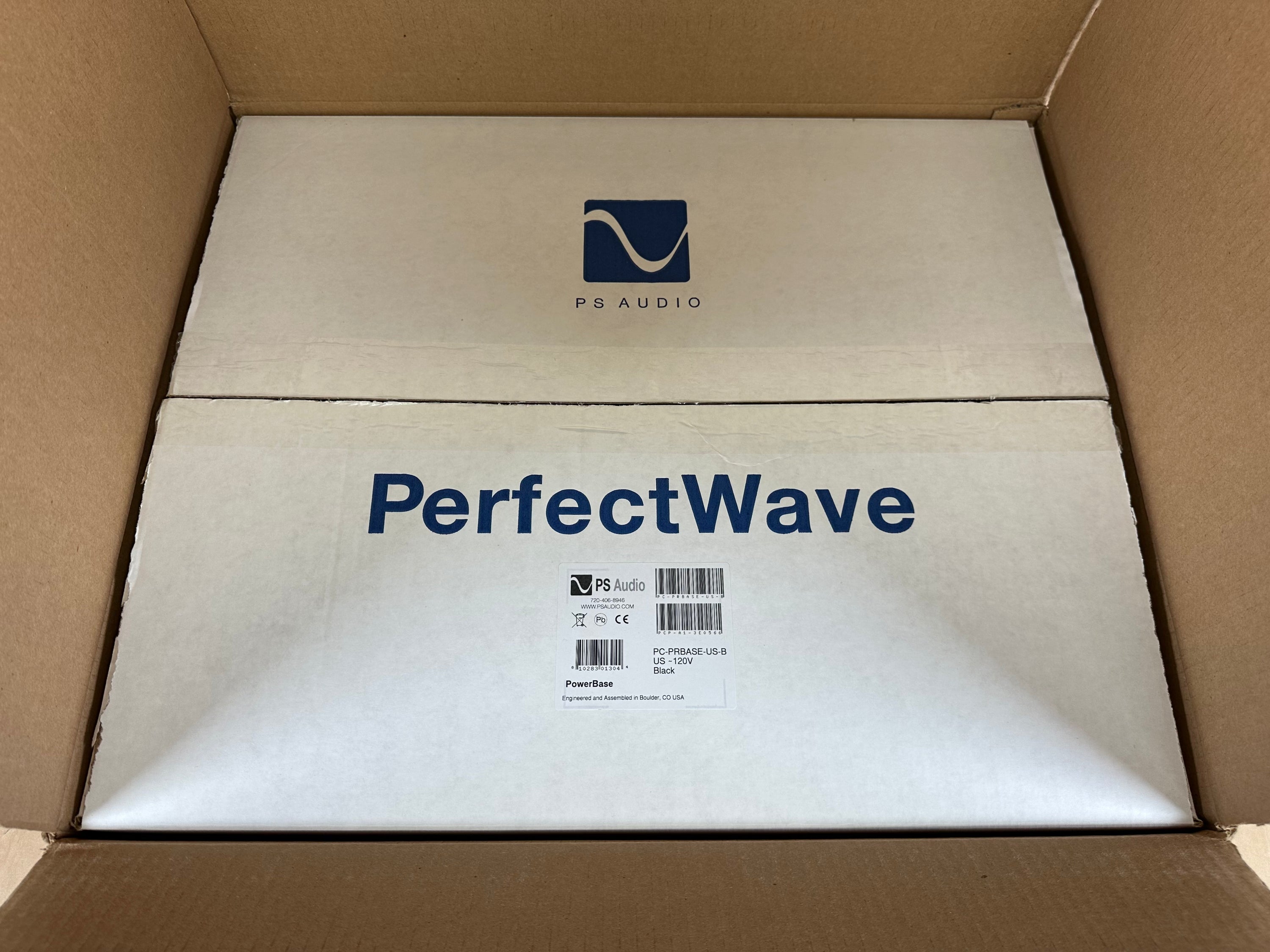 PS Audio PerfectWave PowerBase w/Factory Box