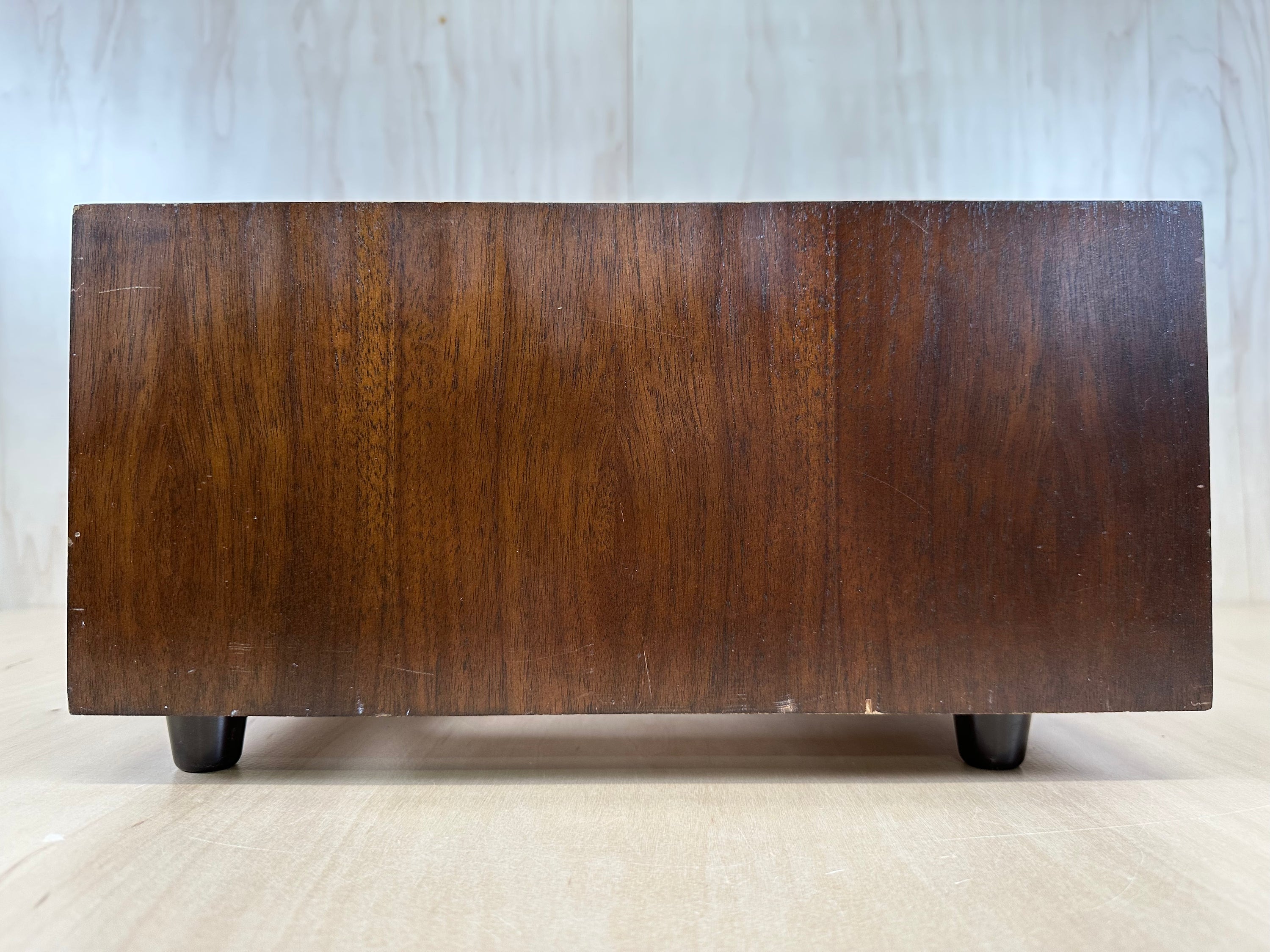 Mcintosh L52 Cabinet w/Panlocs Originally used with a  C28