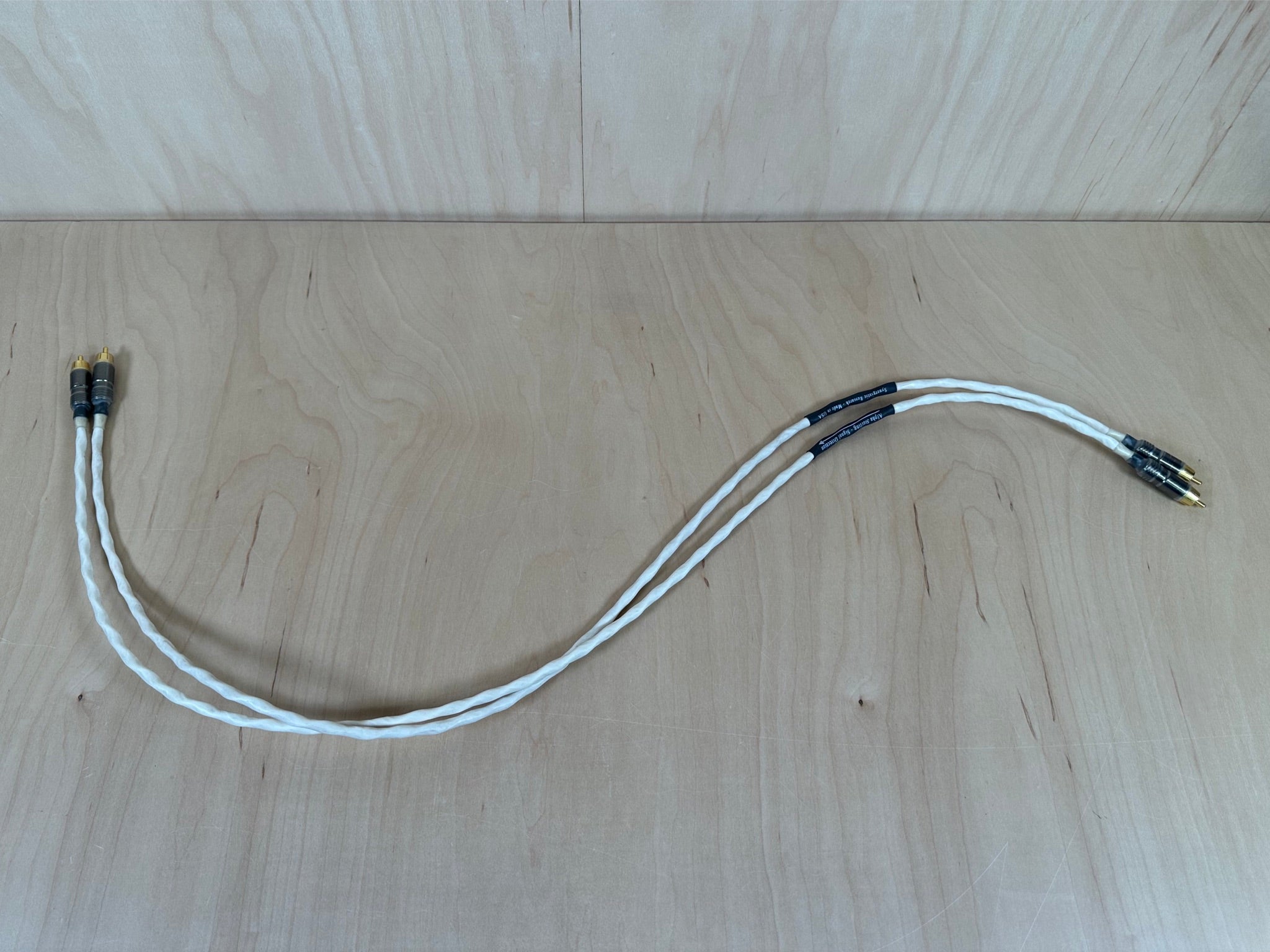 Synergistic Research Alpha Sterling RCA Interconnects 1 Meter
