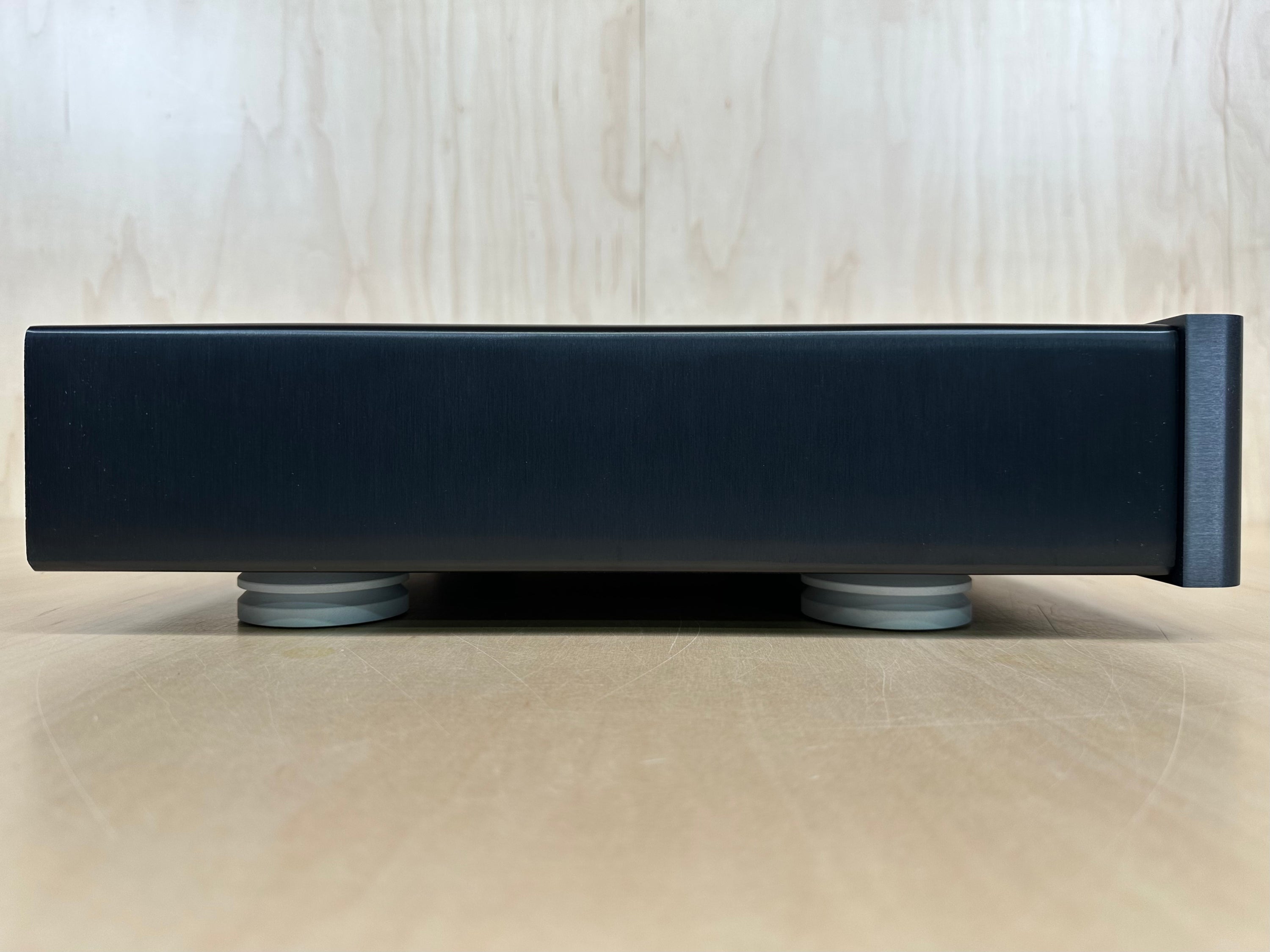 Mark Levinson 380S Preamplifier w/Remote